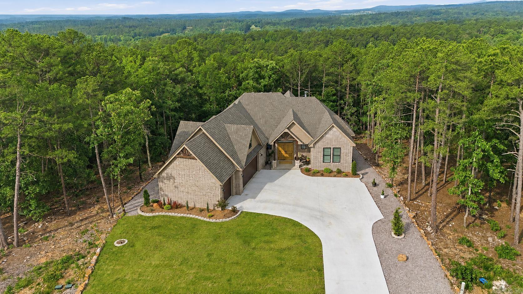 77 Letrista Dr Hot Springs Village, AR 71909