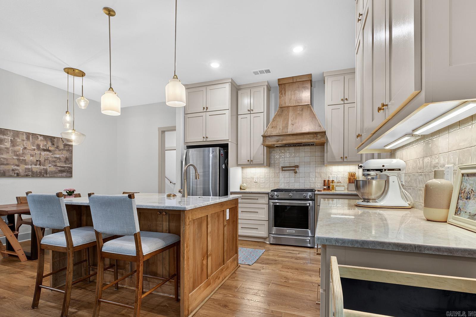 77 Letrista Dr Hot Springs Village, AR 71909