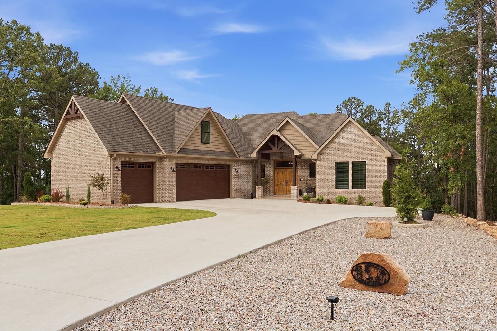 77 Letrista Dr Hot Springs Village, AR 71909