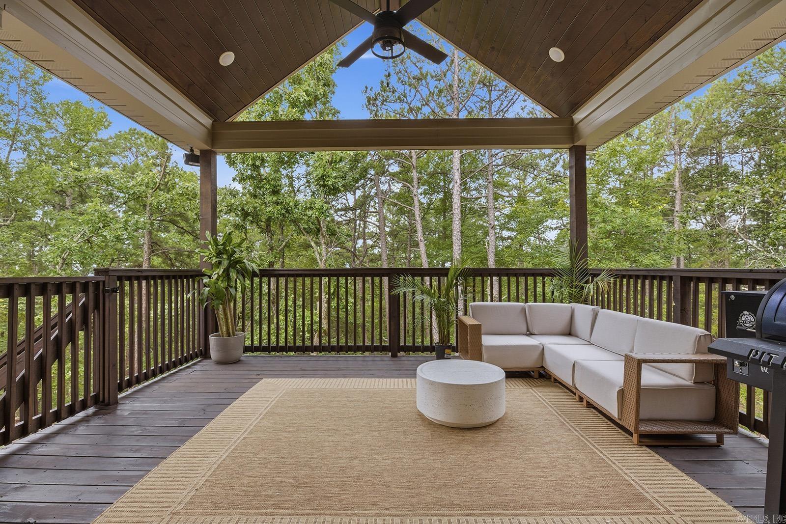 77 Letrista Dr Hot Springs Village, AR 71909