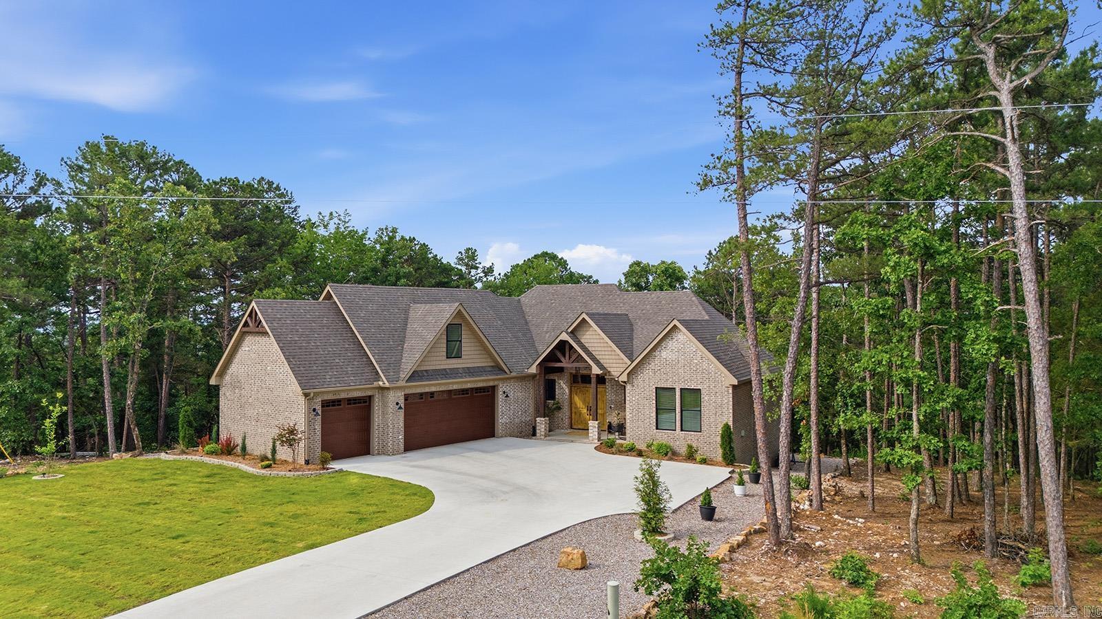 77 Letrista Dr Hot Springs Village, AR 71909