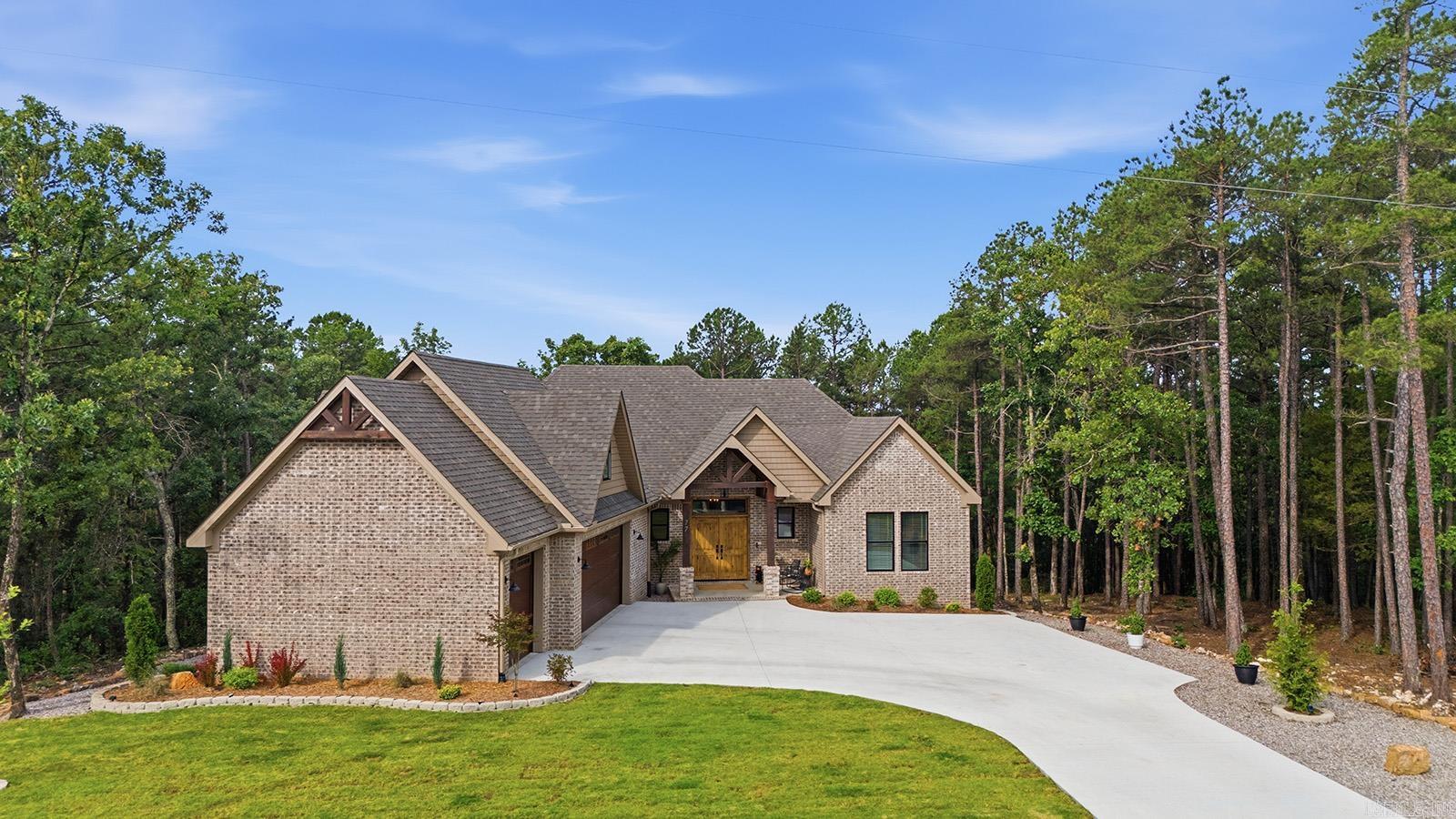 77 Letrista Dr Hot Springs Village, AR 71909
