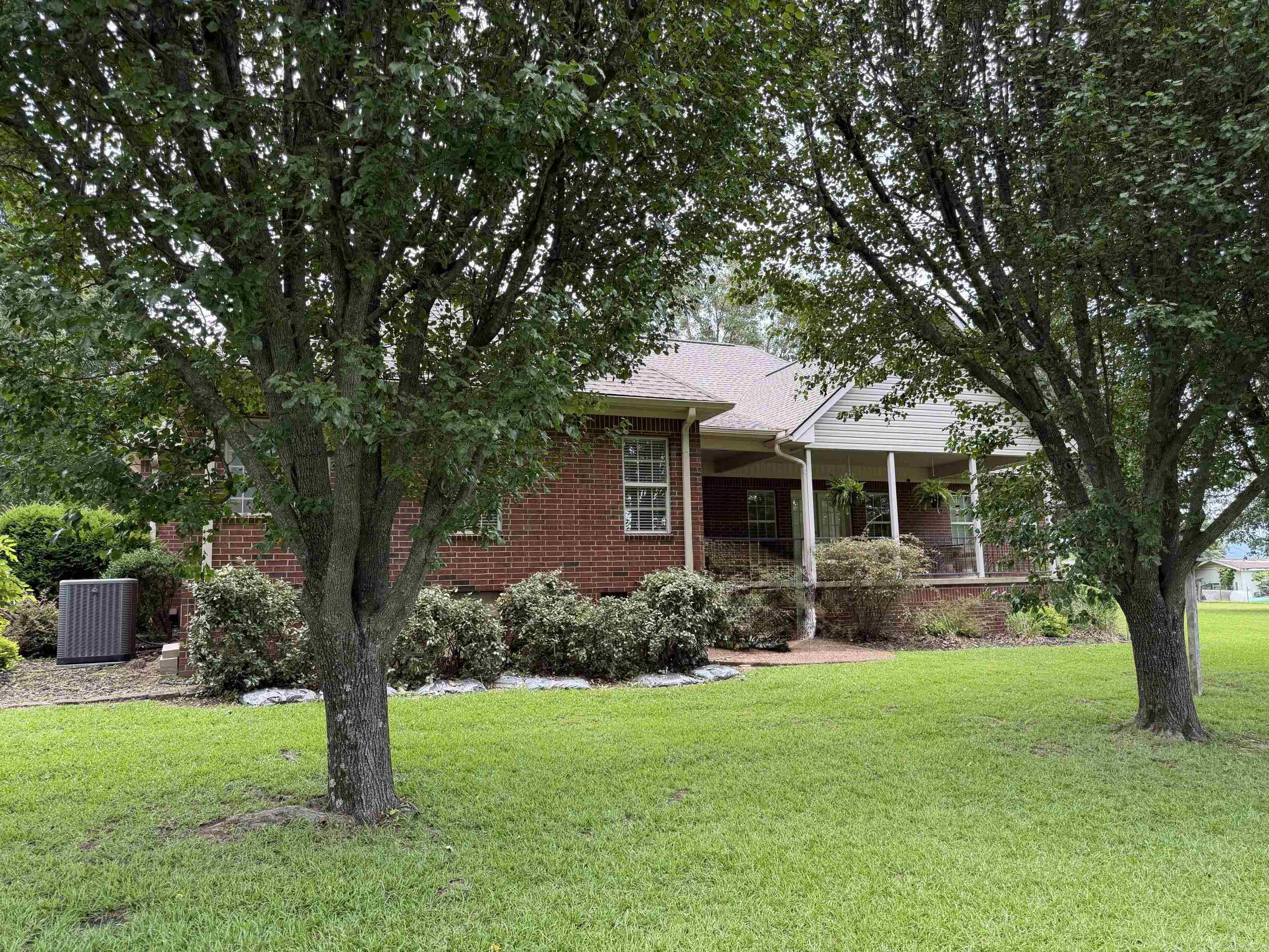 206 N Riggsville Drive  Mountain View, AR