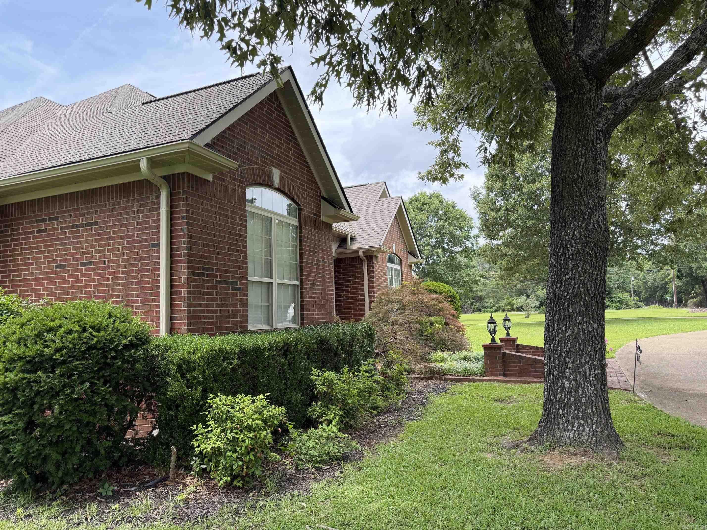 206 N Riggsville Drive  Mountain View, AR