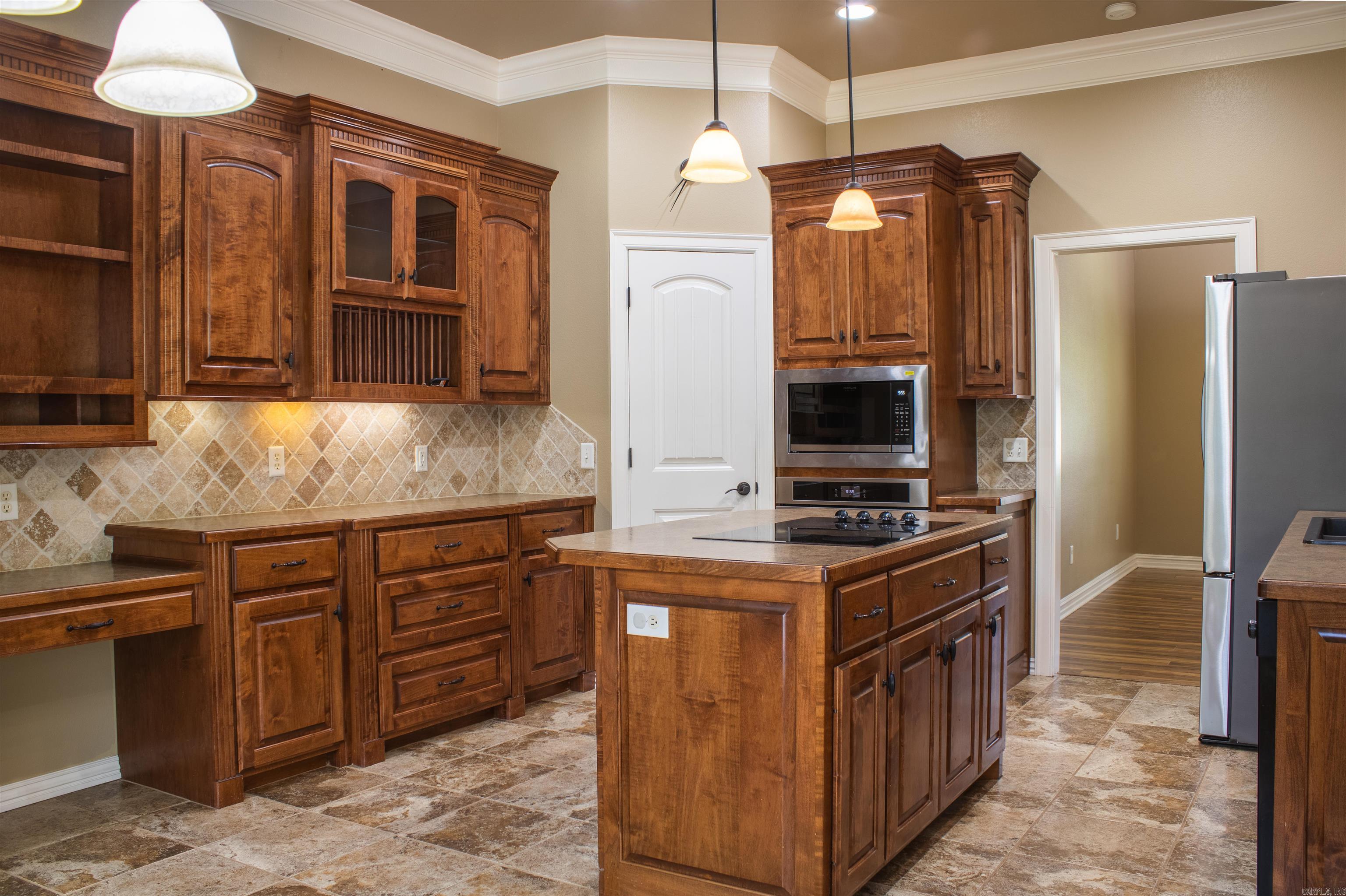 1003 Hope Cir  Mena, AR
