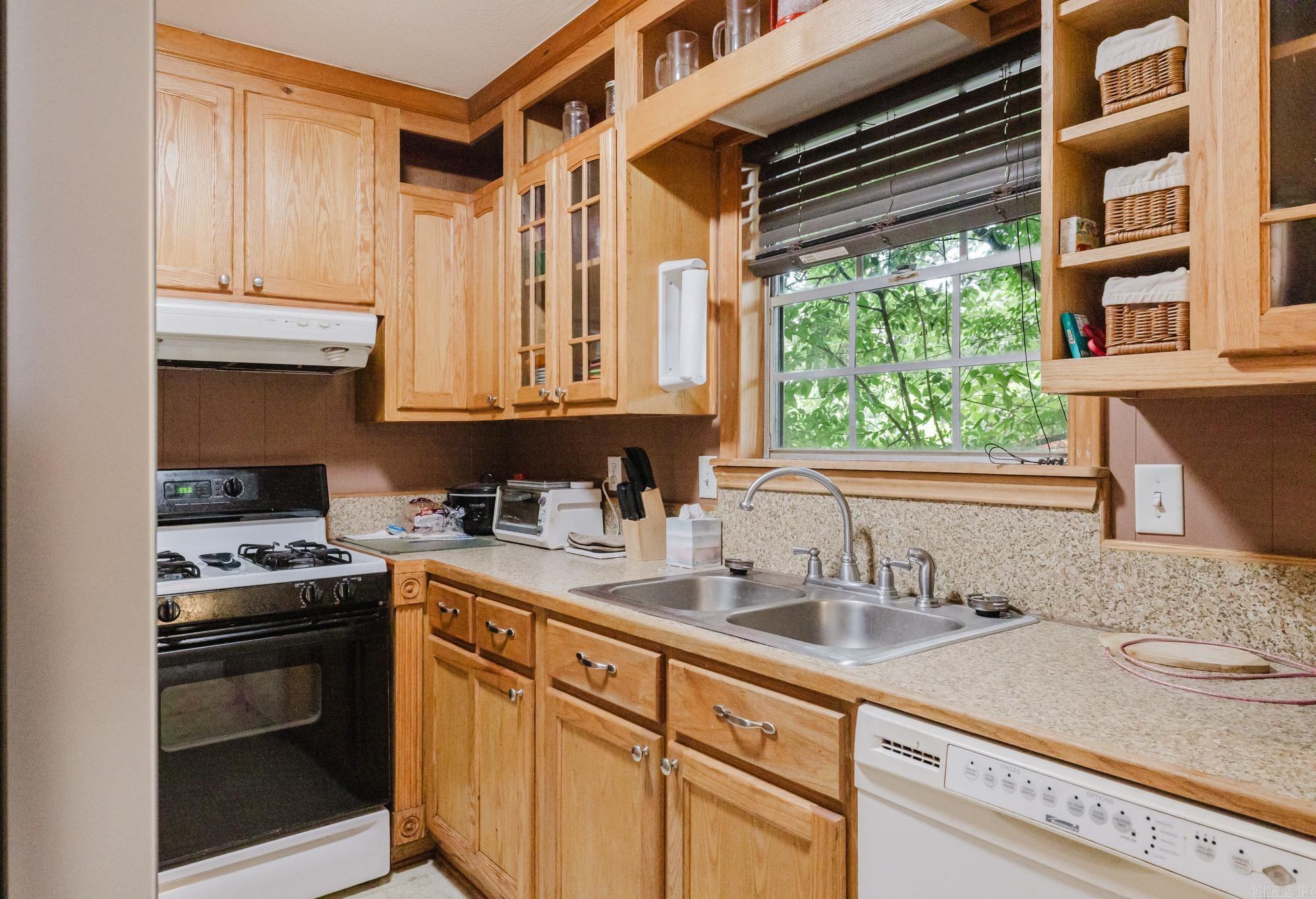 614 HOUSTON  Benton, AR