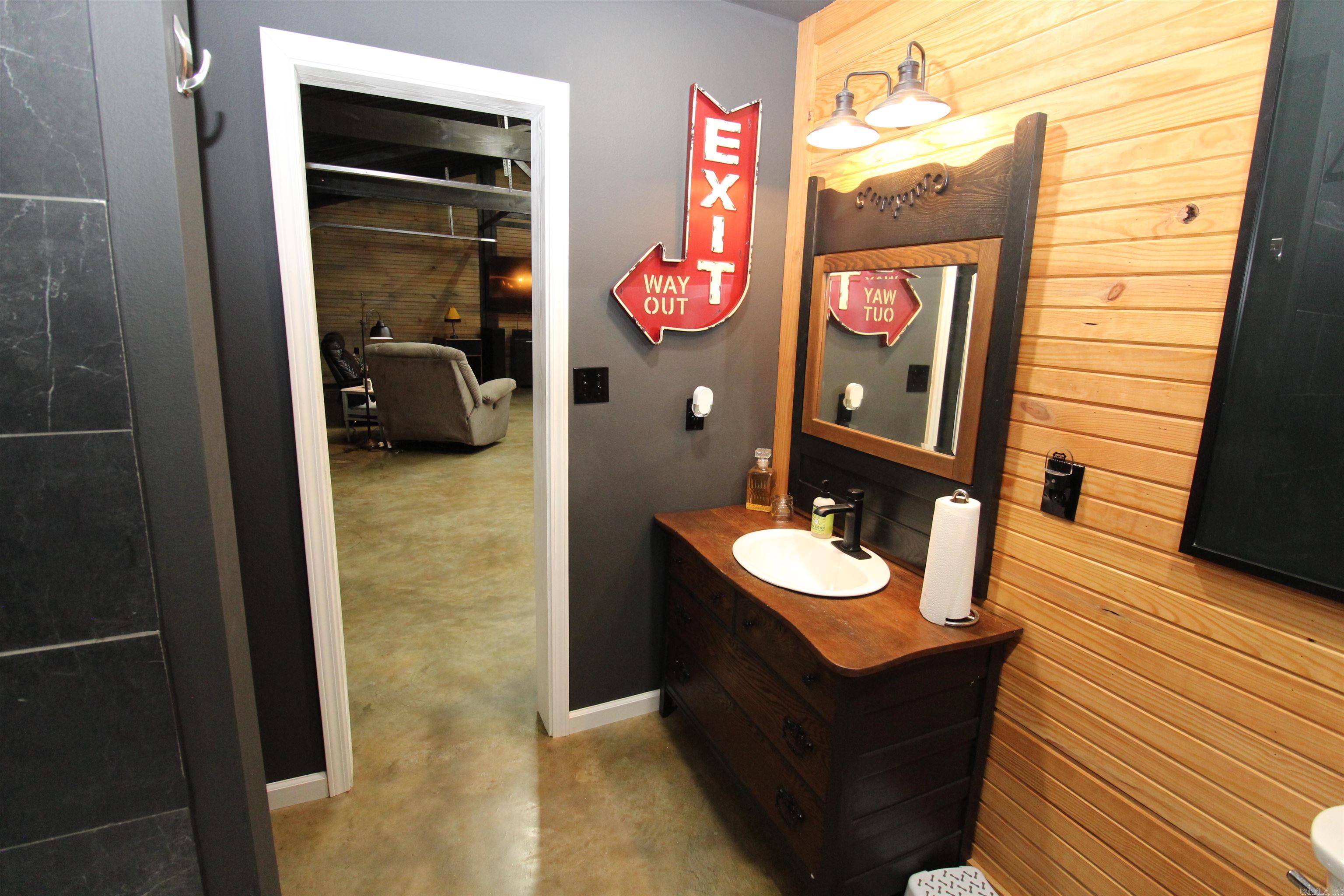 1174 Grant County Road 68  Sheridan, AR
