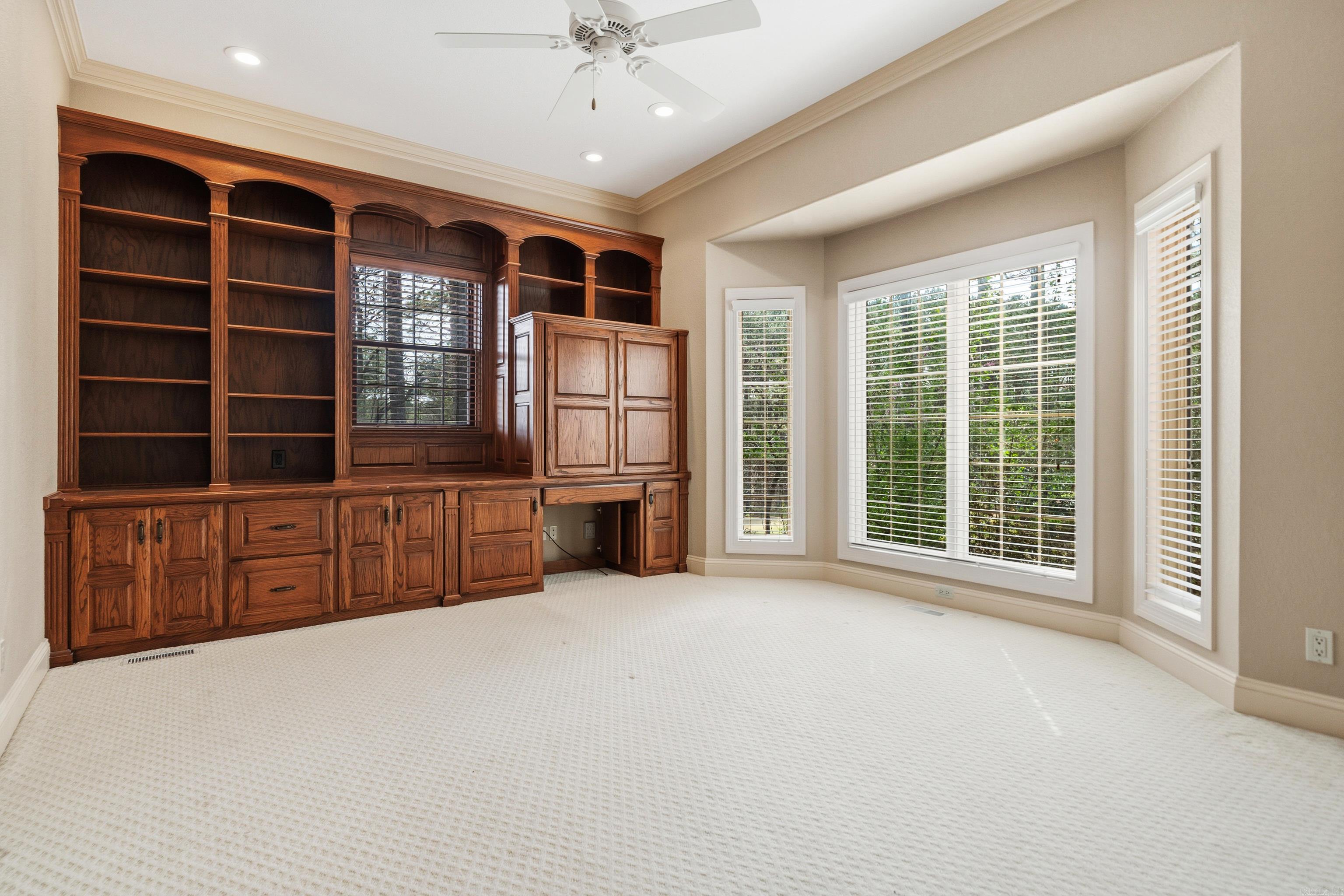 12 Loyola Ln  Hot Springs Village, AR