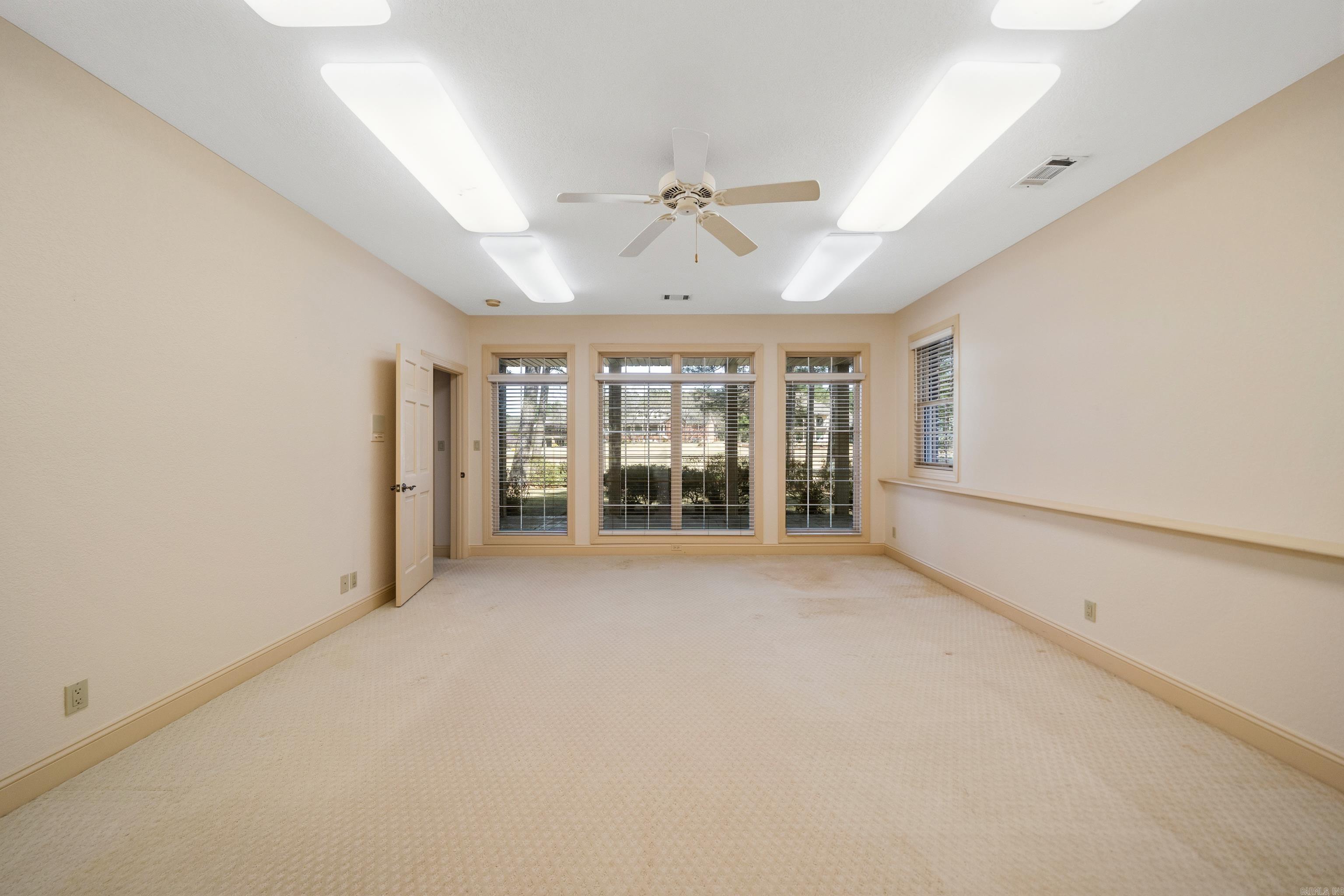 12 Loyola Ln  Hot Springs Village, AR