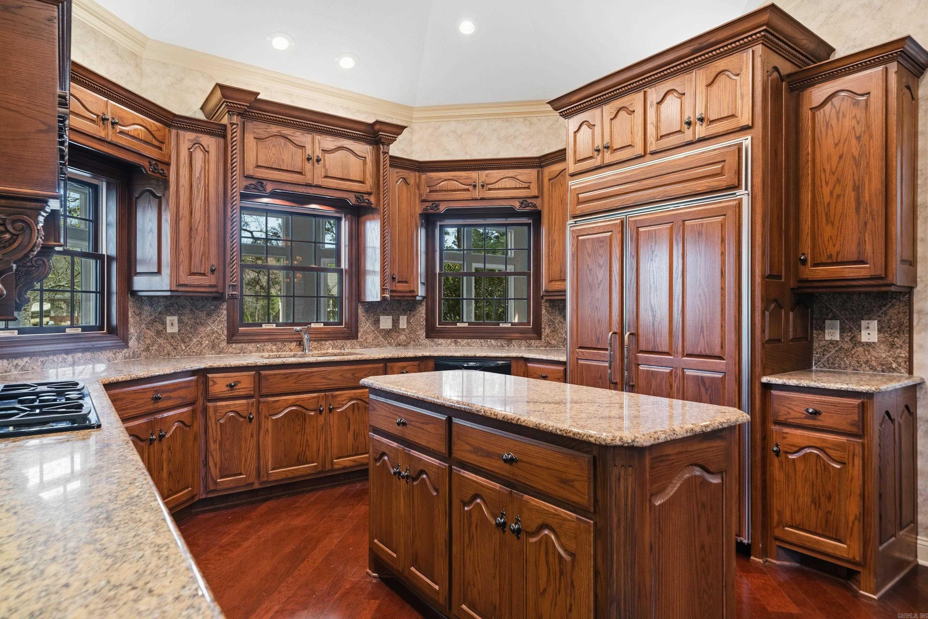 12 Loyola Ln  Hot Springs Village, AR