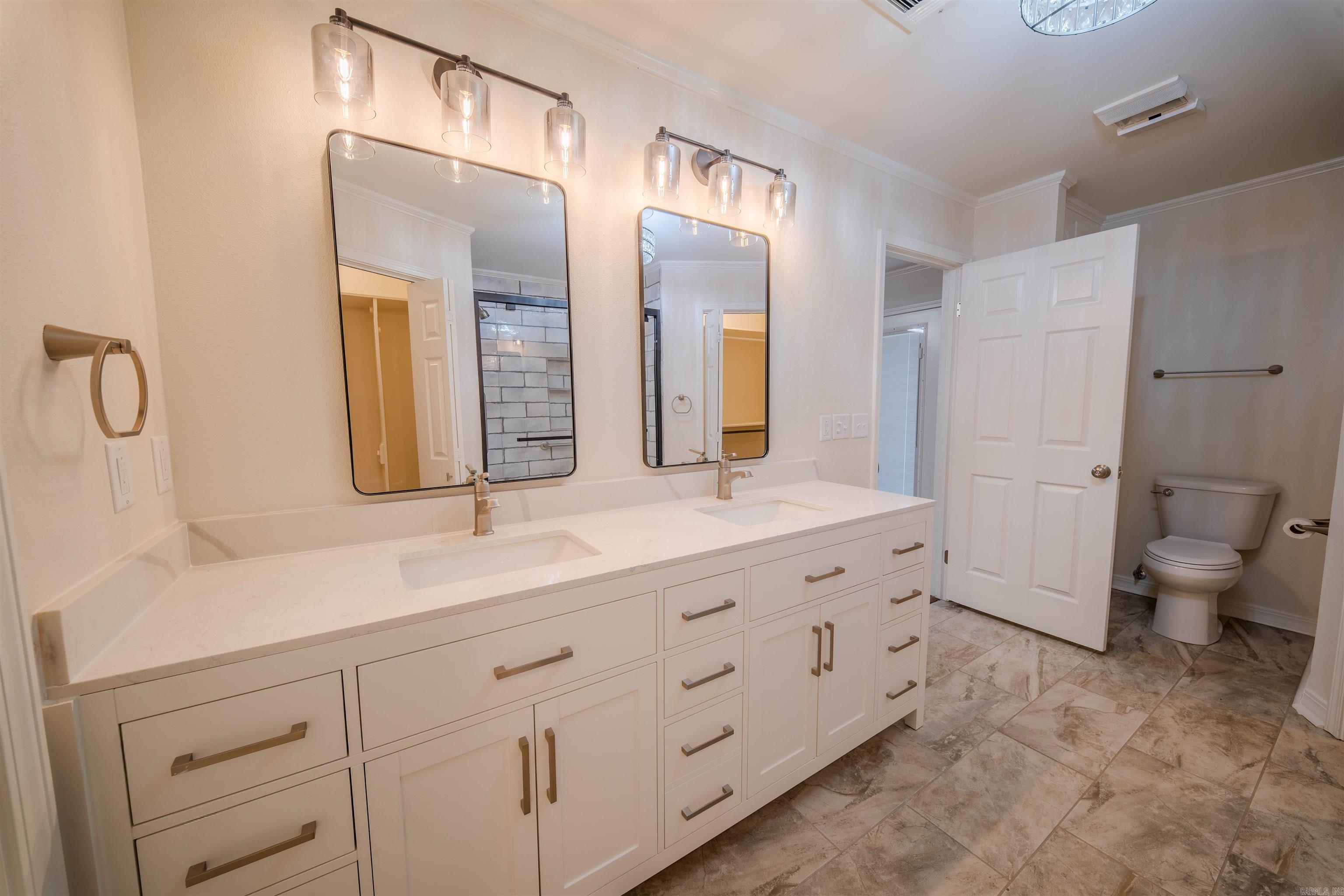 1265 Hollow Hills  Camden, AR