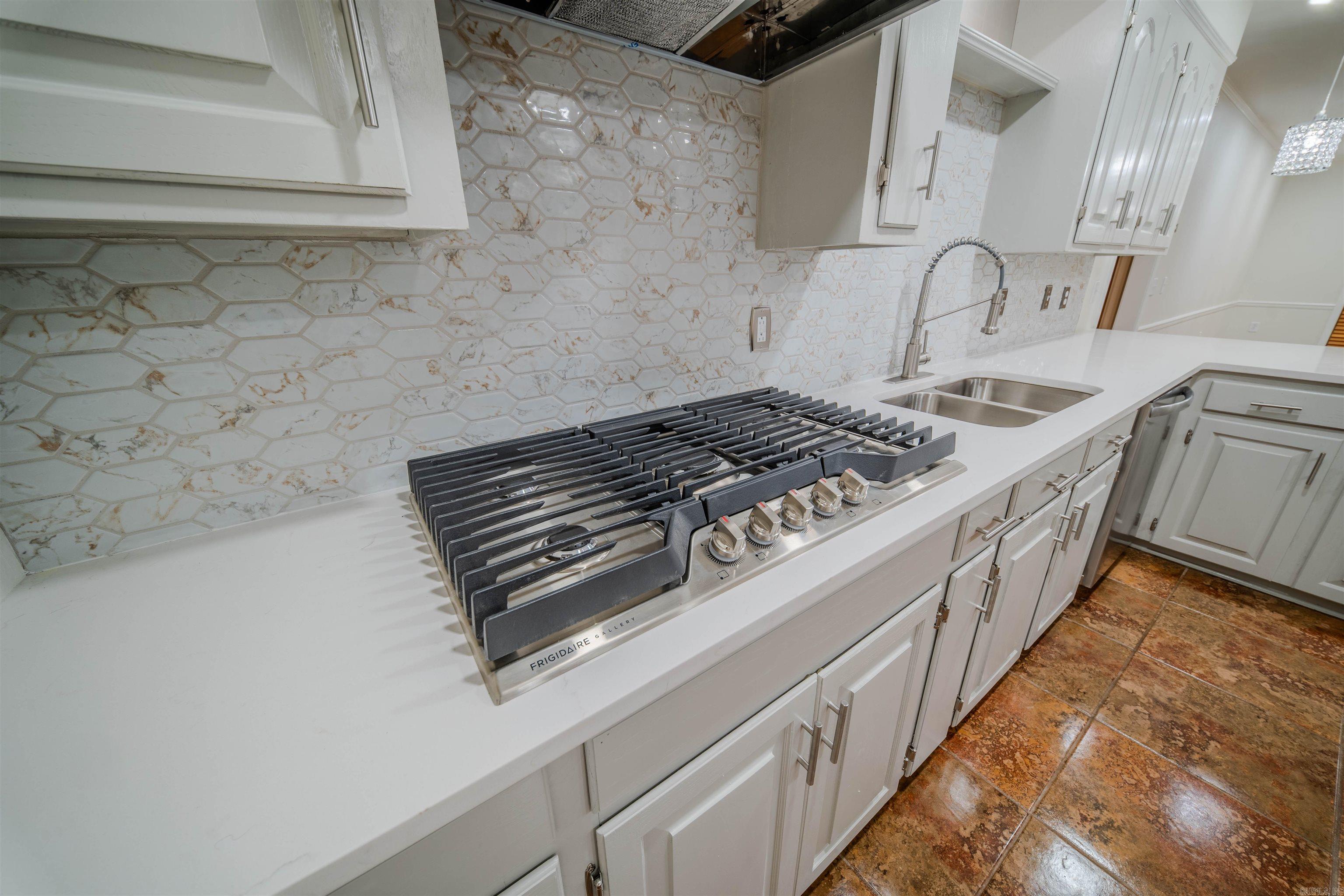 1265 Hollow Hills  Camden, AR