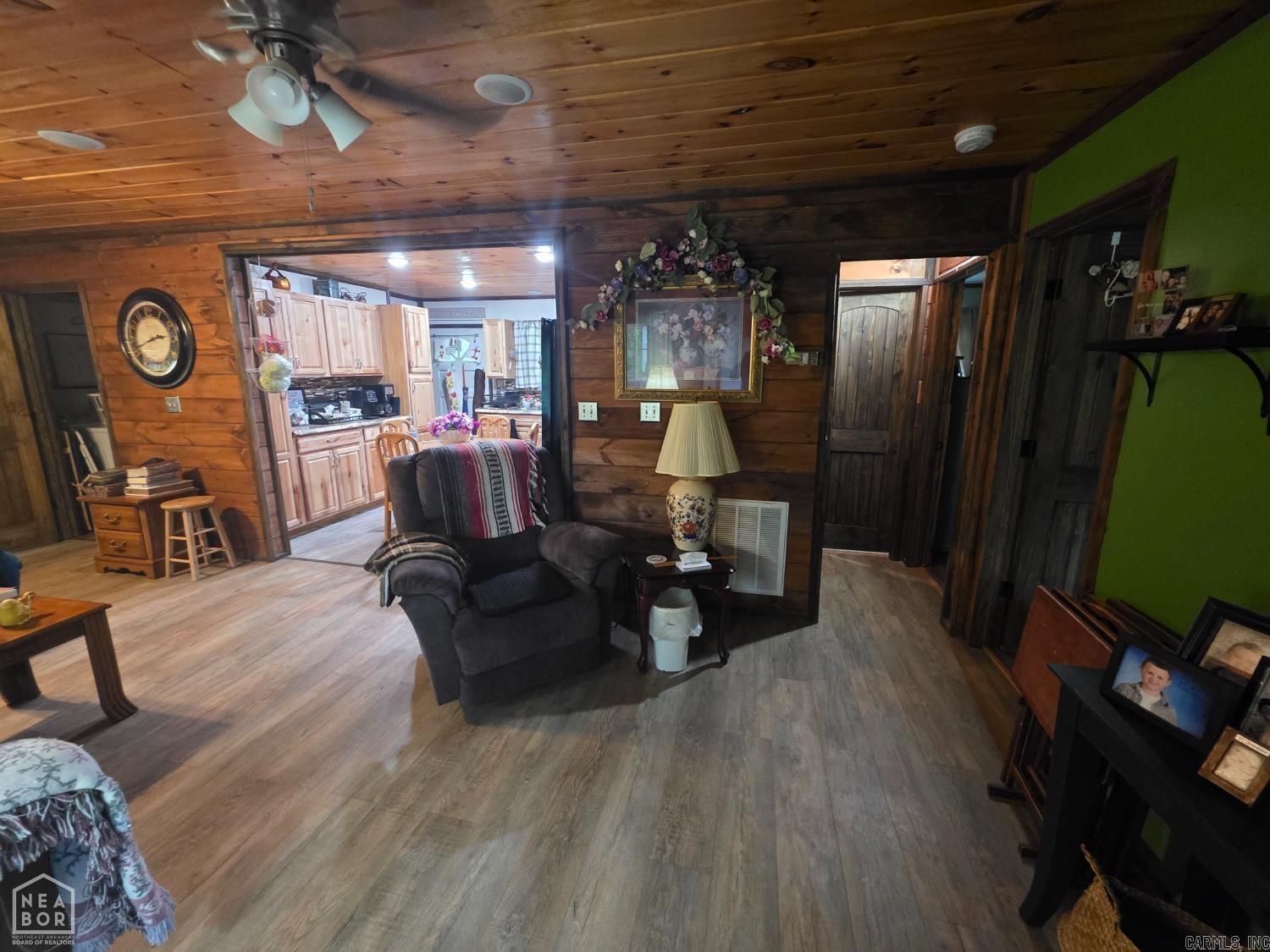 36 Indian  Cherokee Village, AR