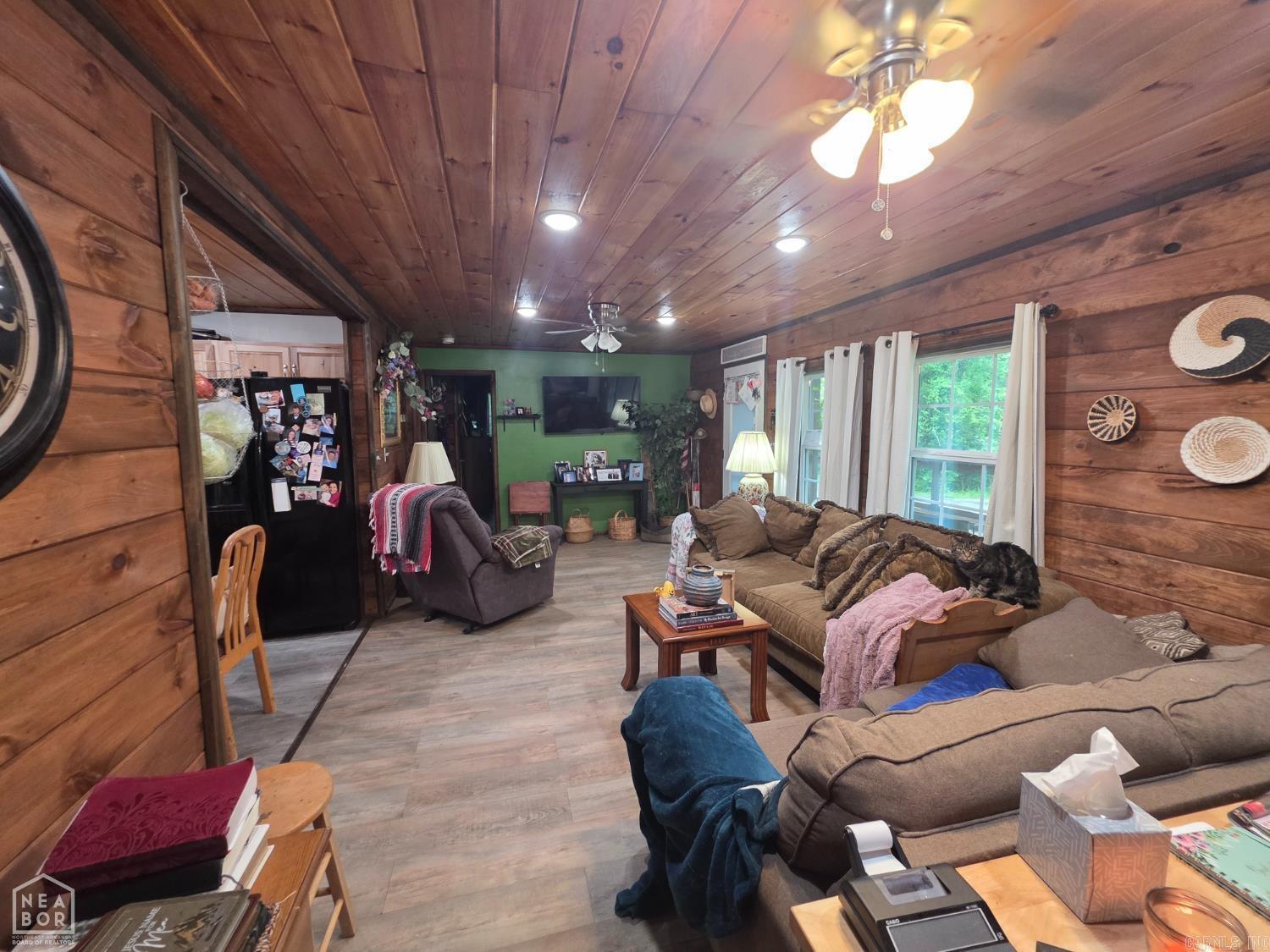 36 Indian  Cherokee Village, AR