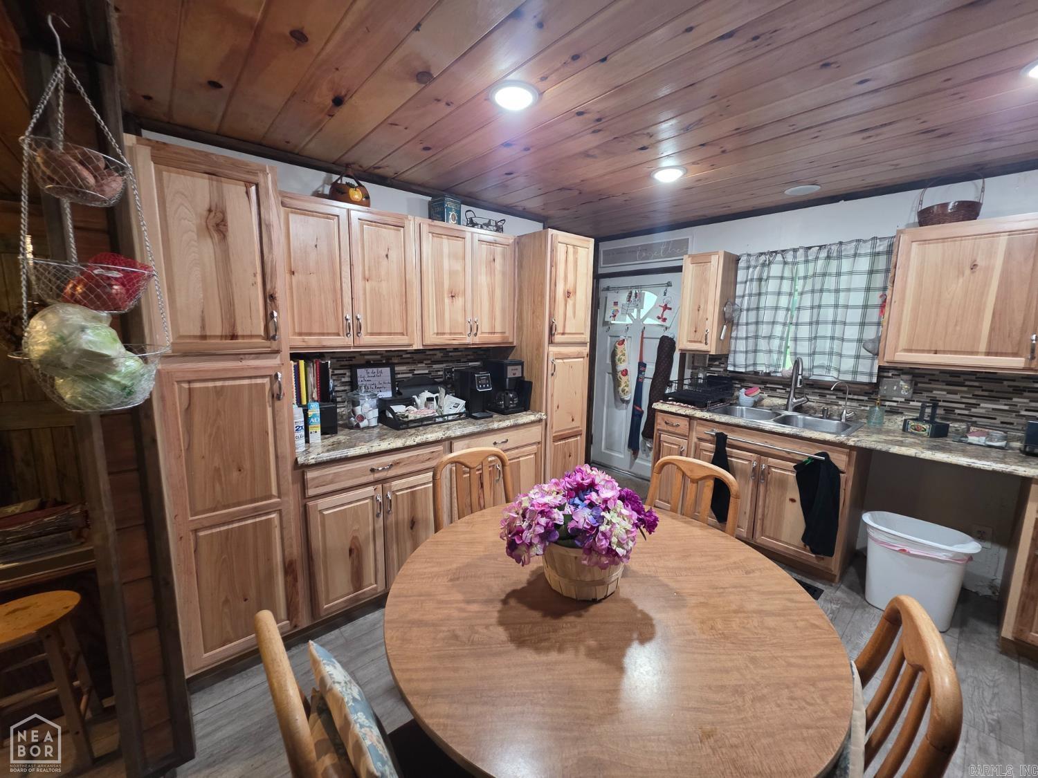 36 Indian  Cherokee Village, AR