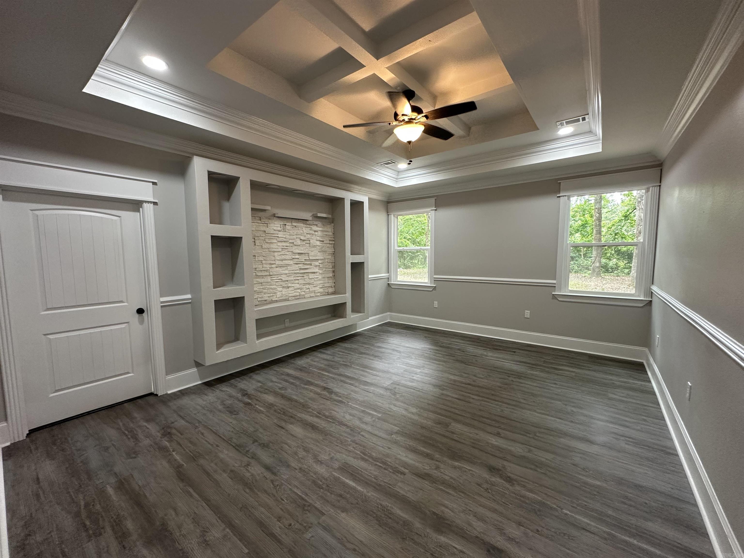 8716 East Fairview  Hensley, AR