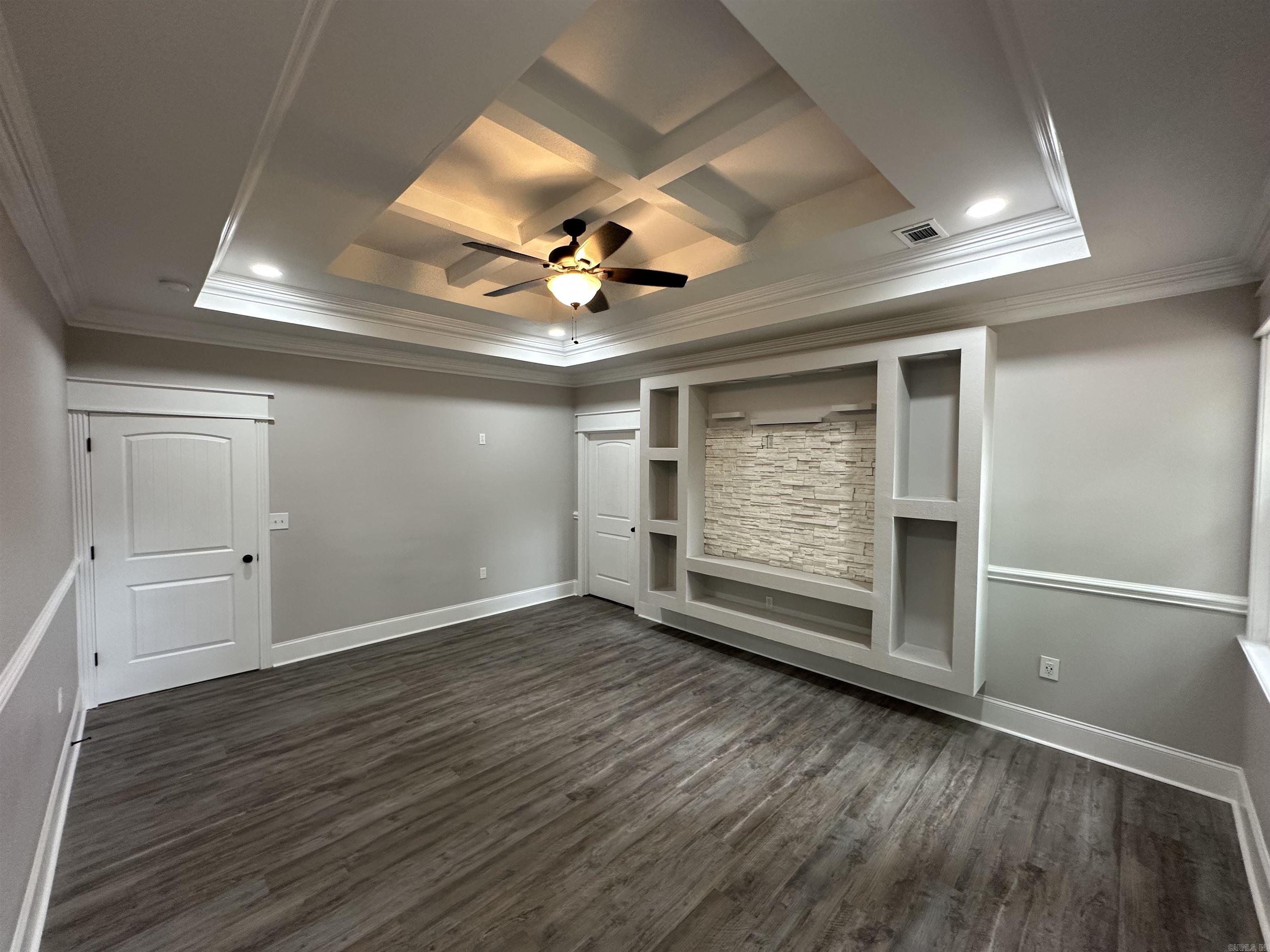 8716 East Fairview  Hensley, AR