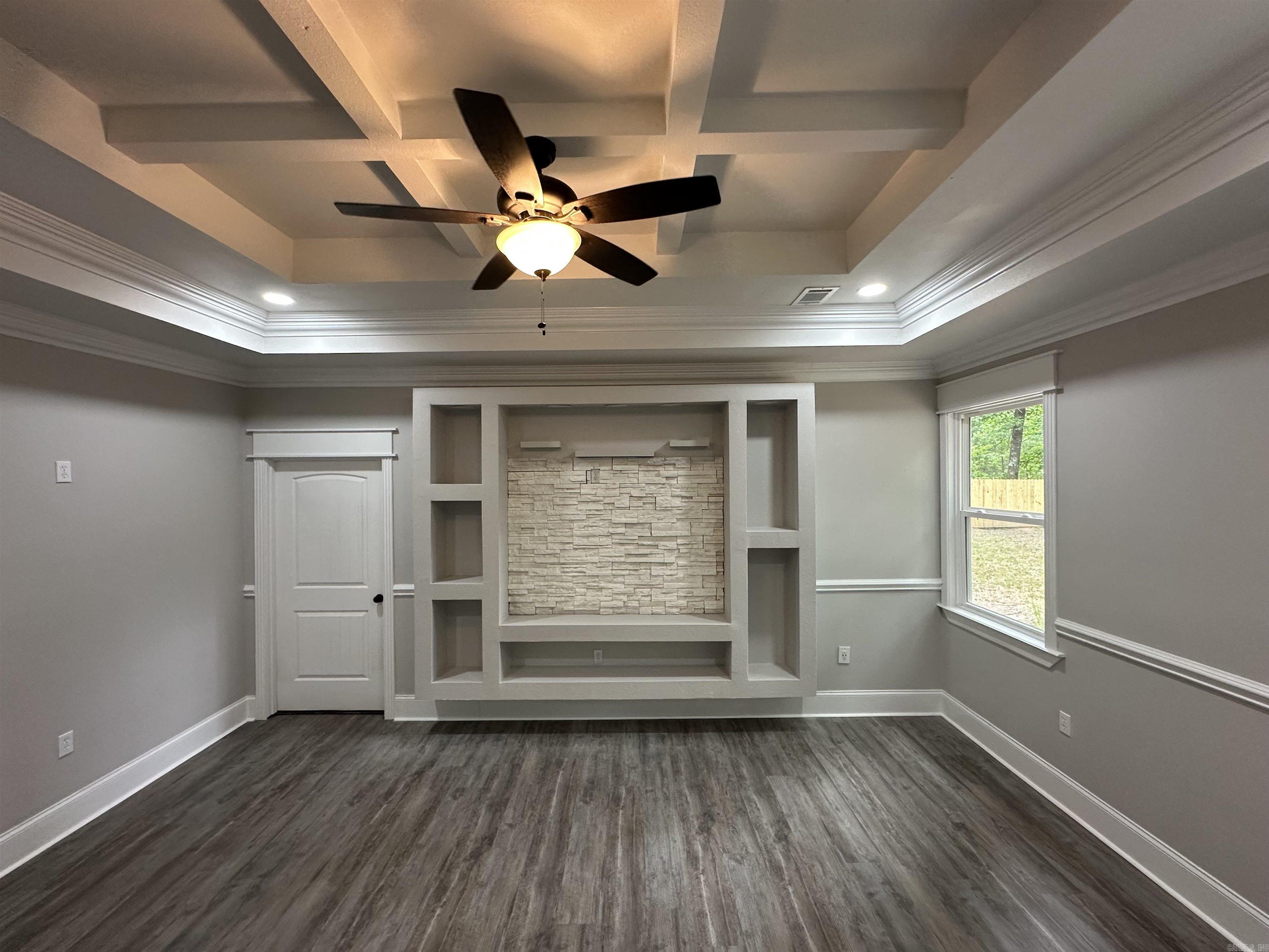 8716 East Fairview  Hensley, AR