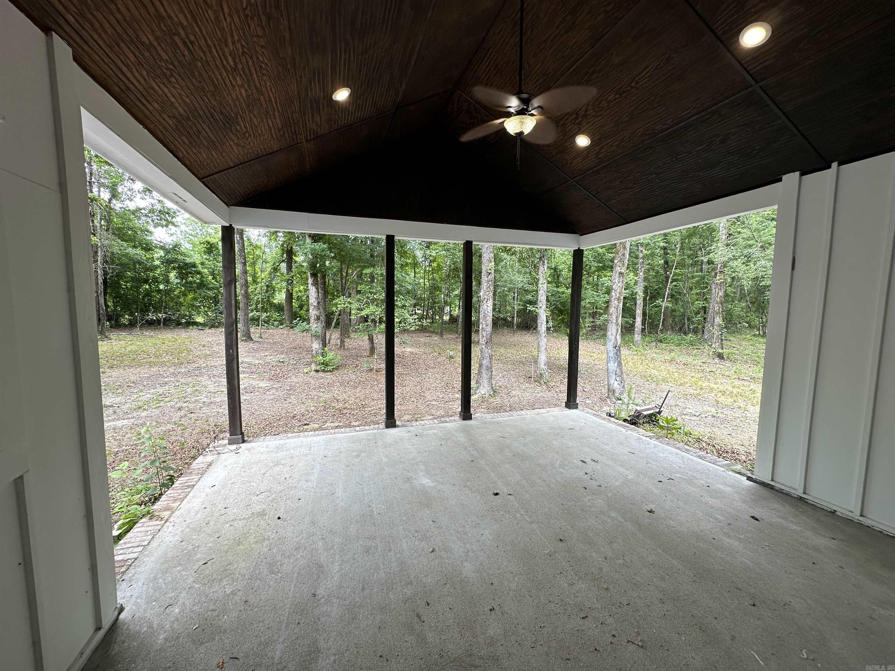 8716 East Fairview  Hensley, AR