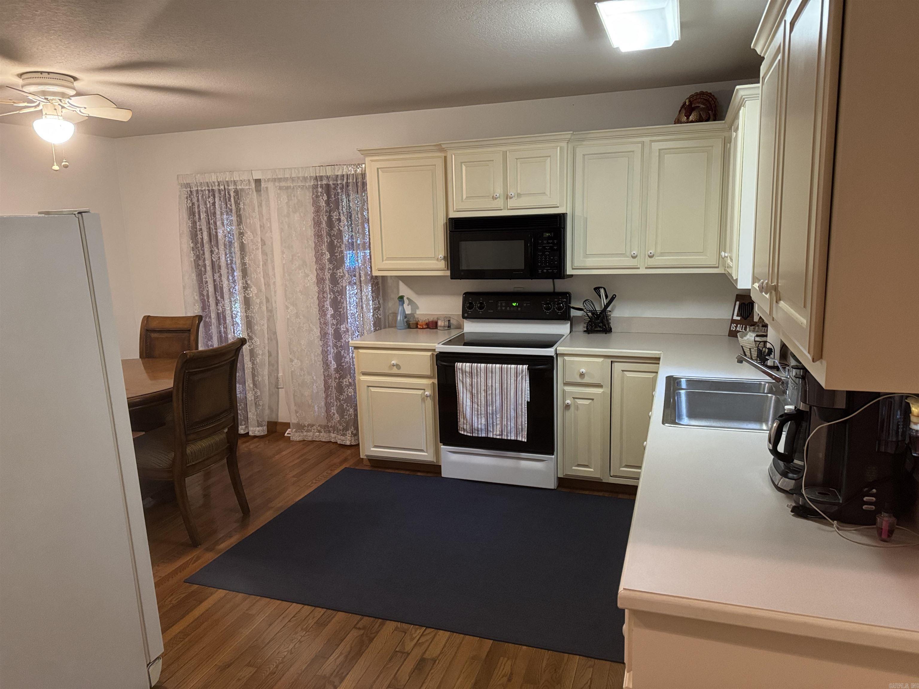 98 Lakeside  Higden, AR