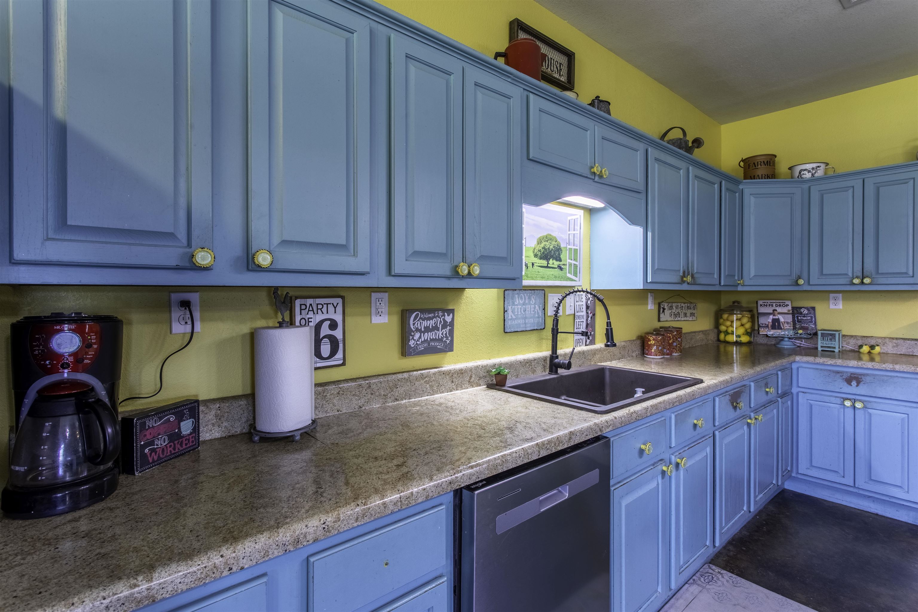 157A Alma  Highland, AR