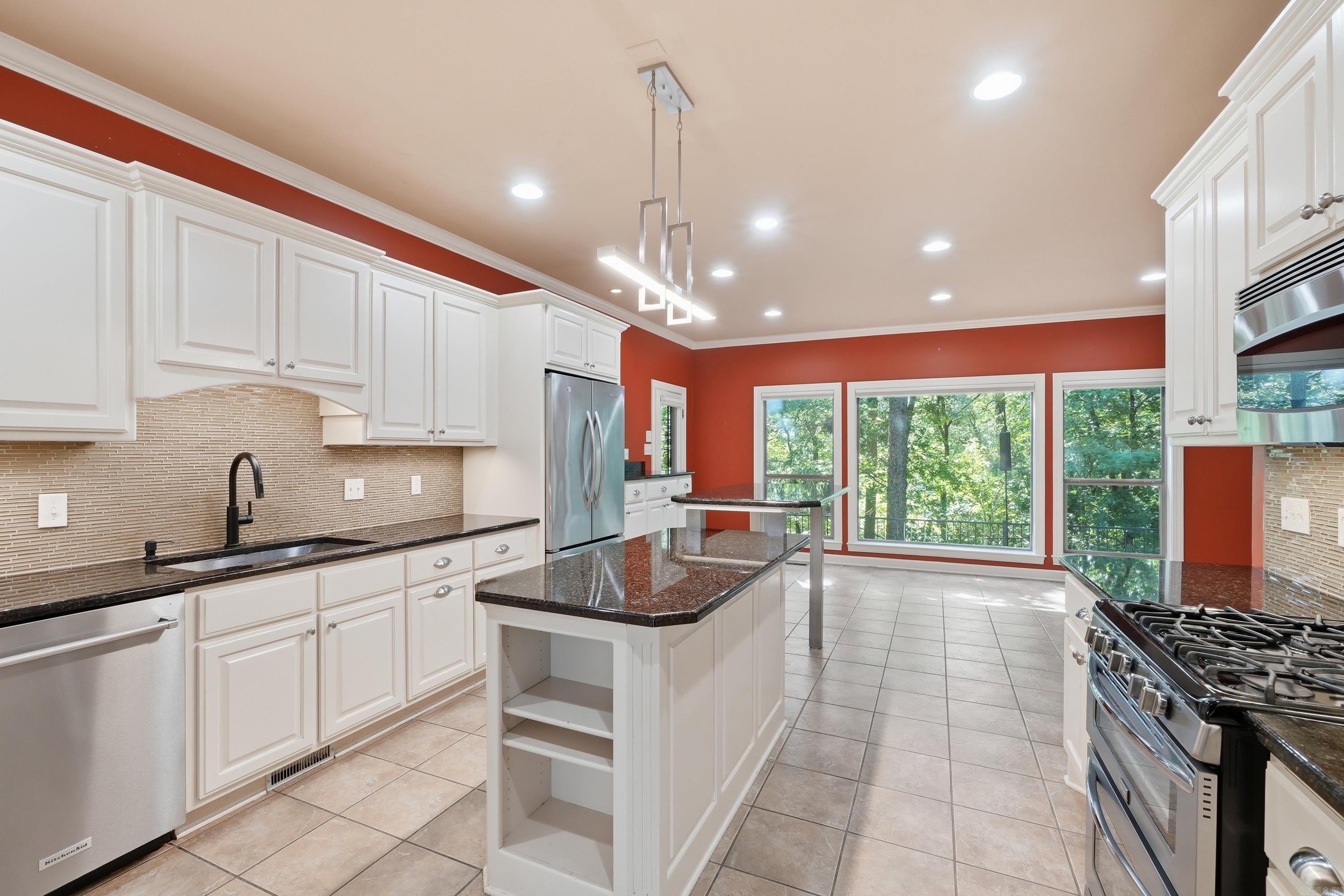 3 Arles  Little Rock, AR