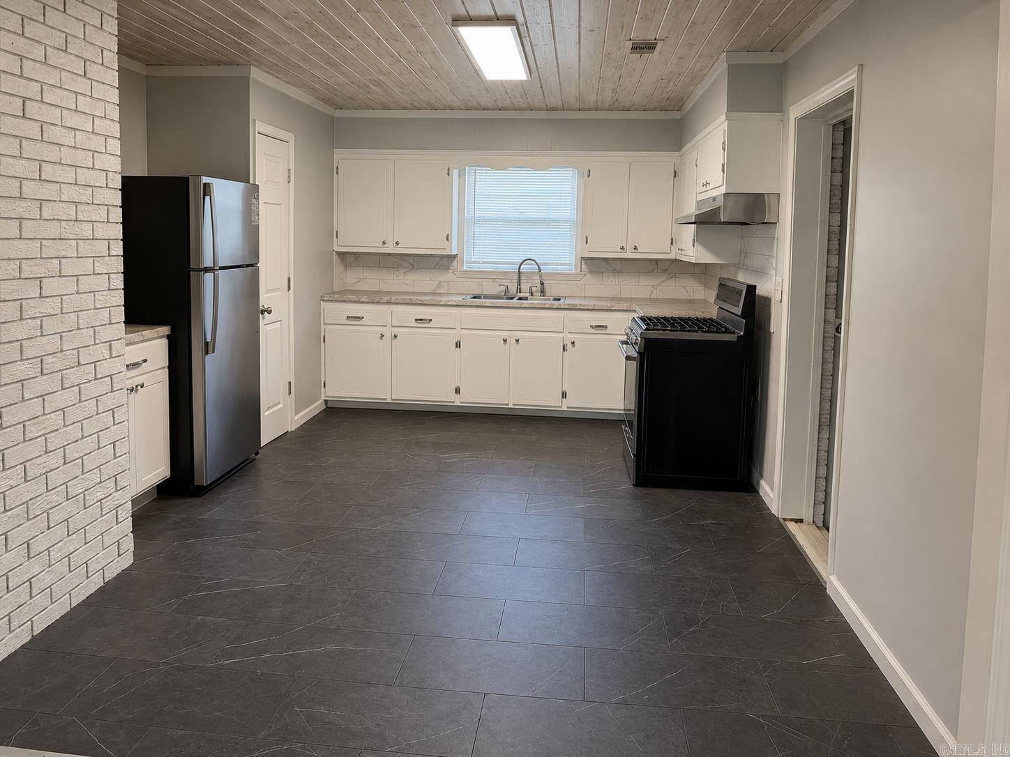 236 Crest  Rector, AR