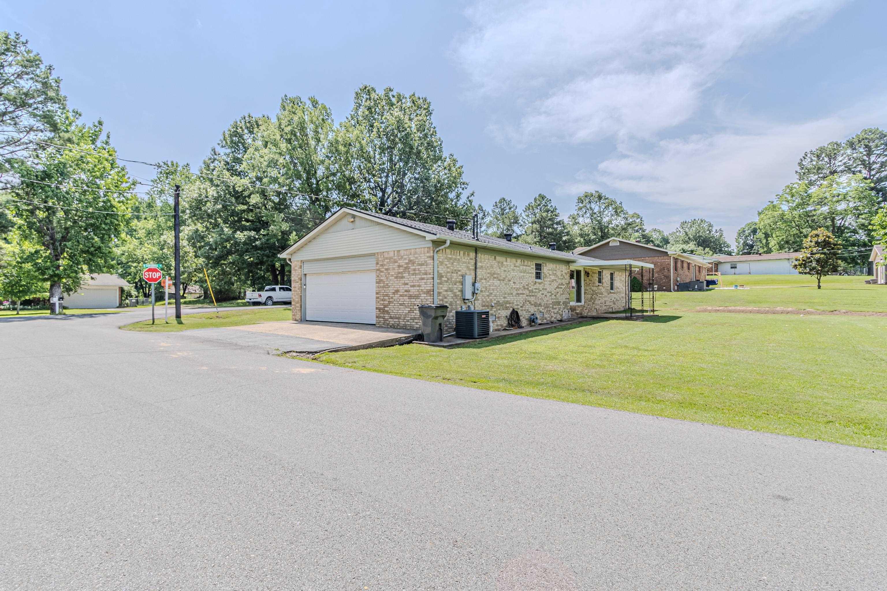 306 N Center Hill  Paragould, AR