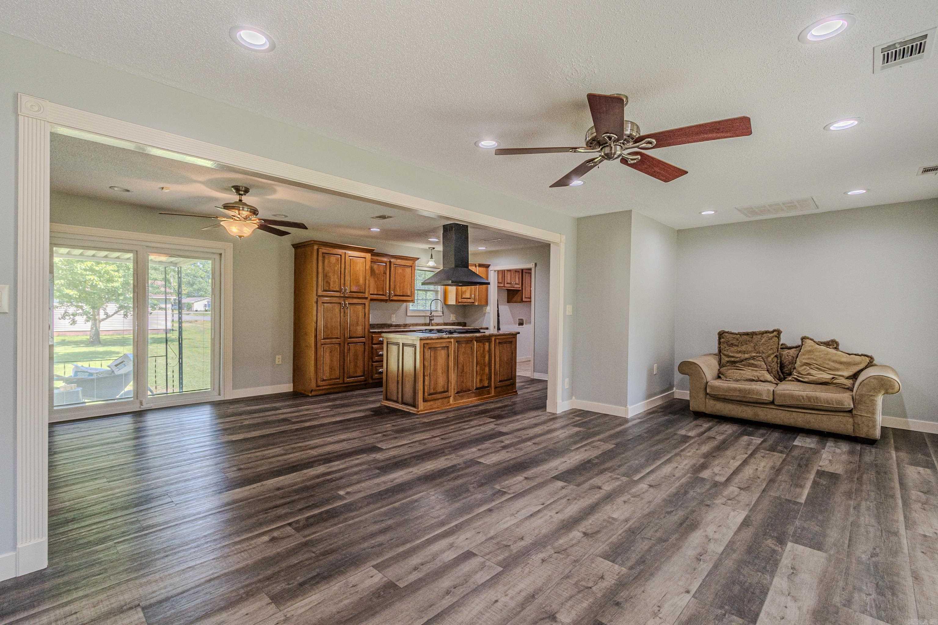 306 N Center Hill  Paragould, AR