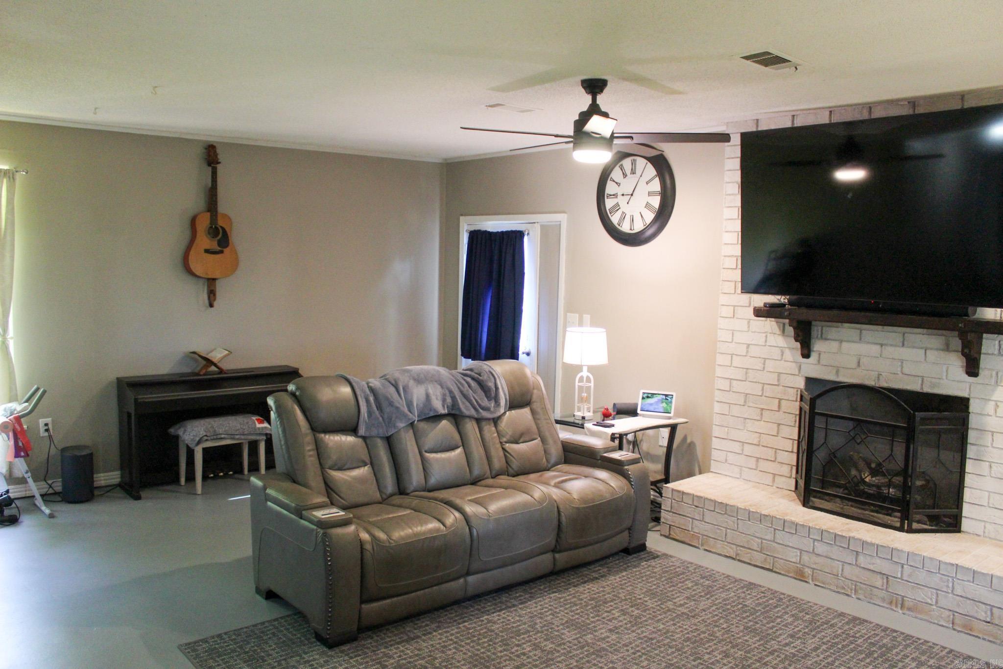 1202 Headlee  Searcy, AR