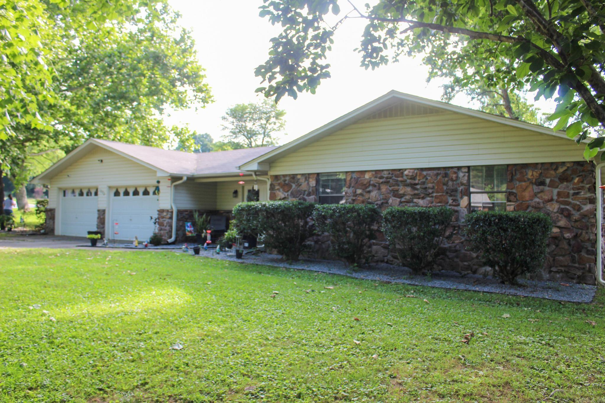 1202 Headlee  Searcy, AR