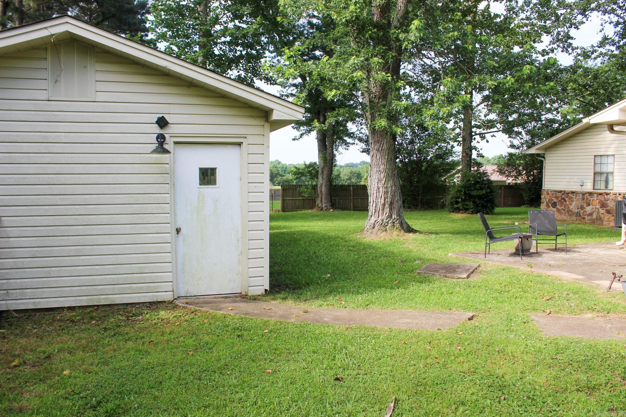 1202 Headlee  Searcy, AR
