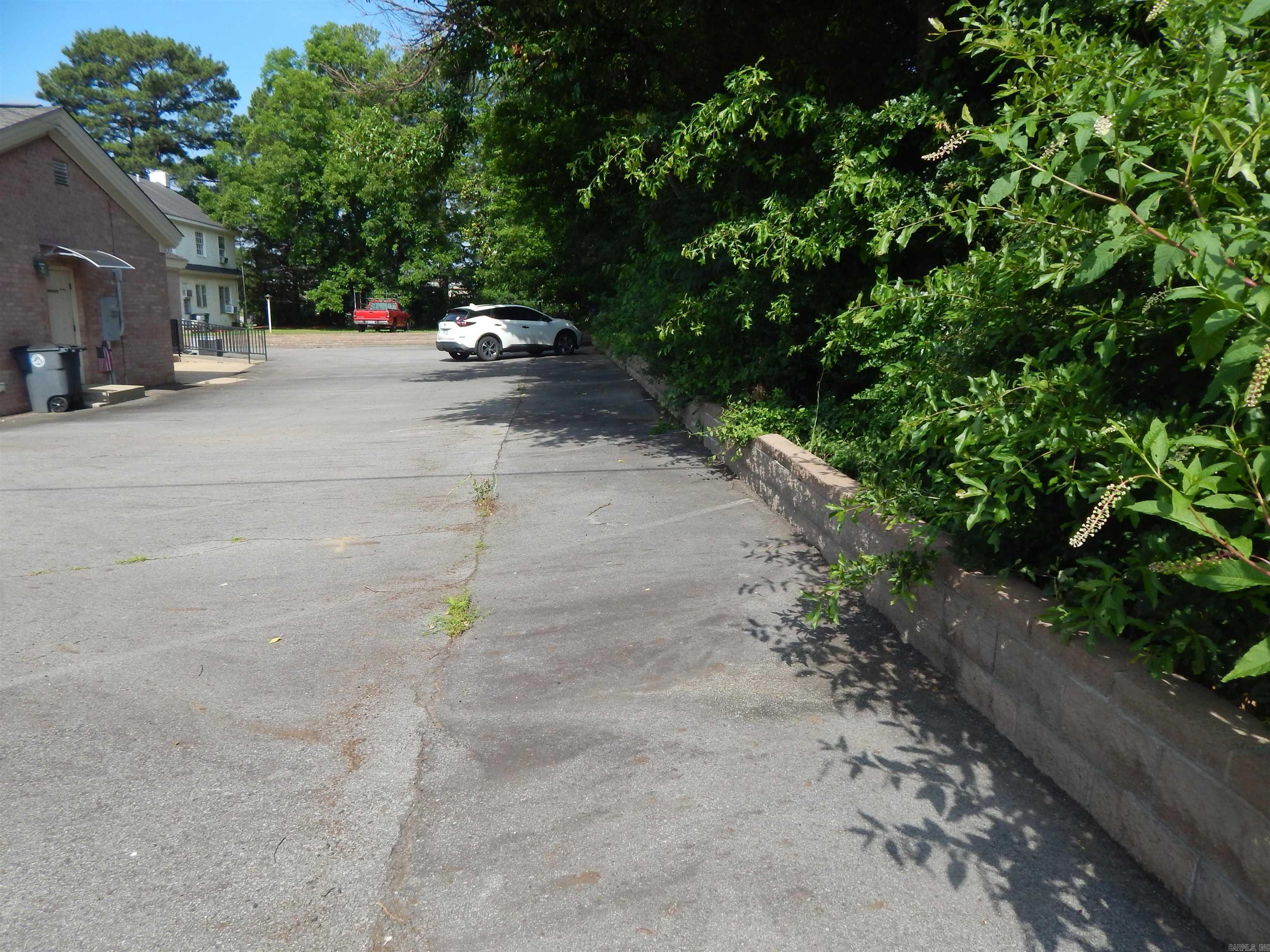 1210 E Race  Searcy, AR