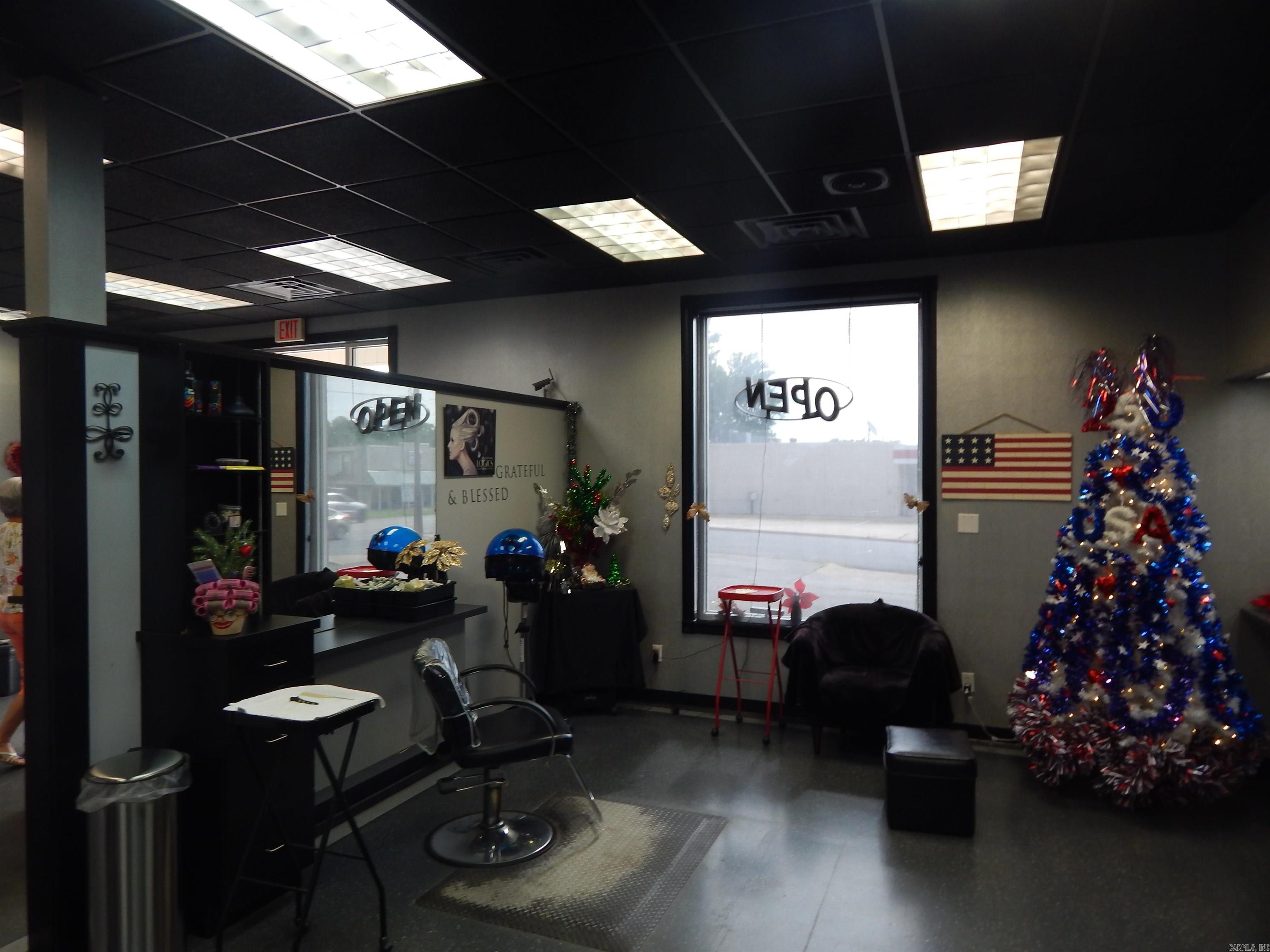 1210 E Race  Searcy, AR