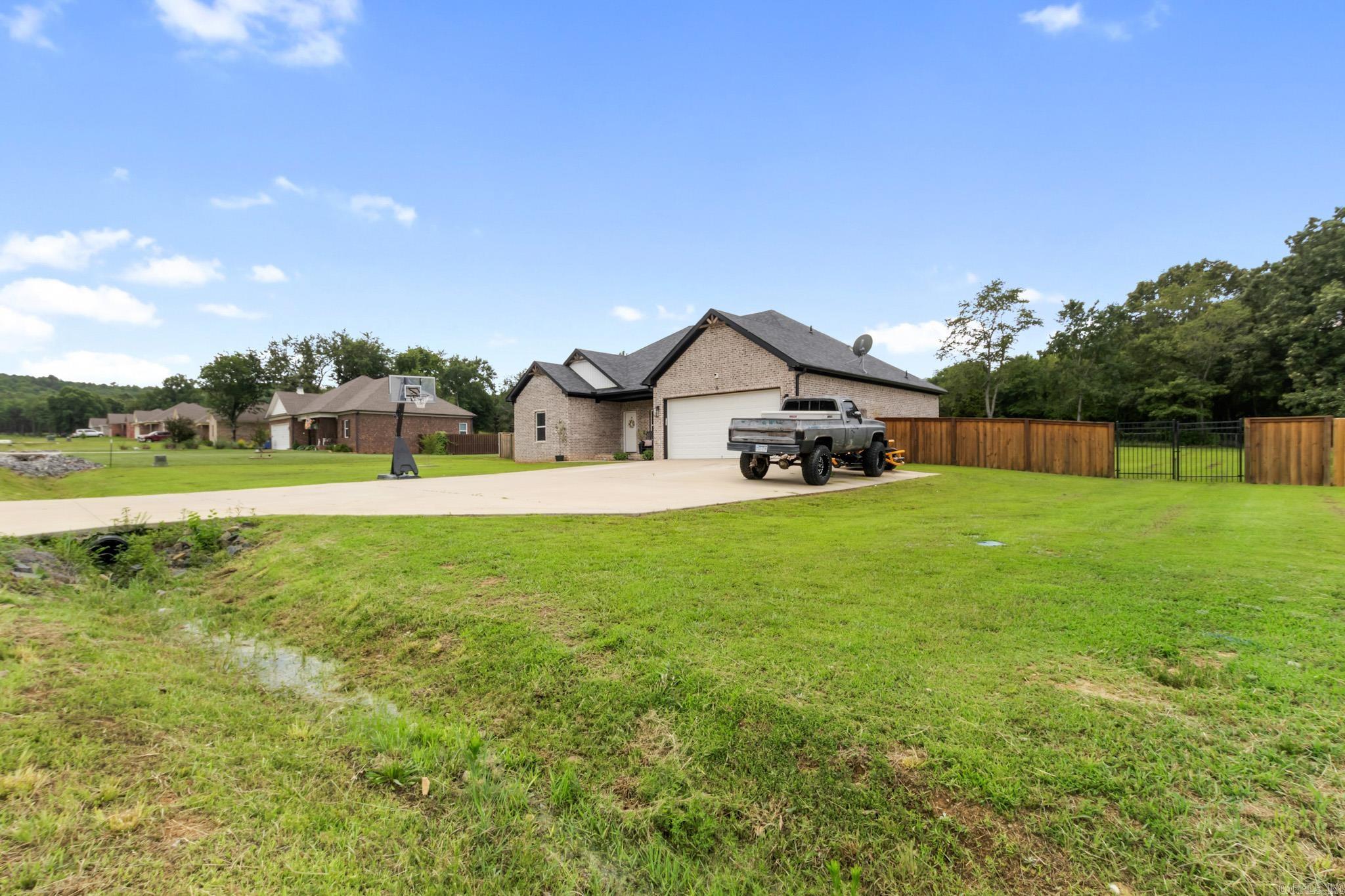 16 Otto Landing Dr  Greenbrier, AR