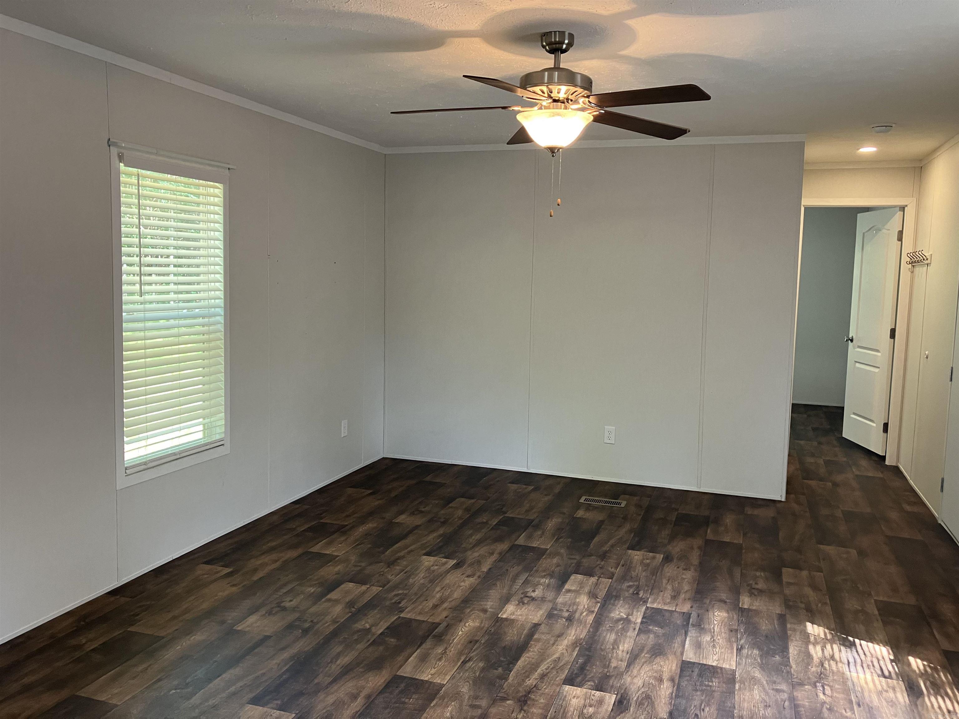 190 Waggoner St.  Norman, AR