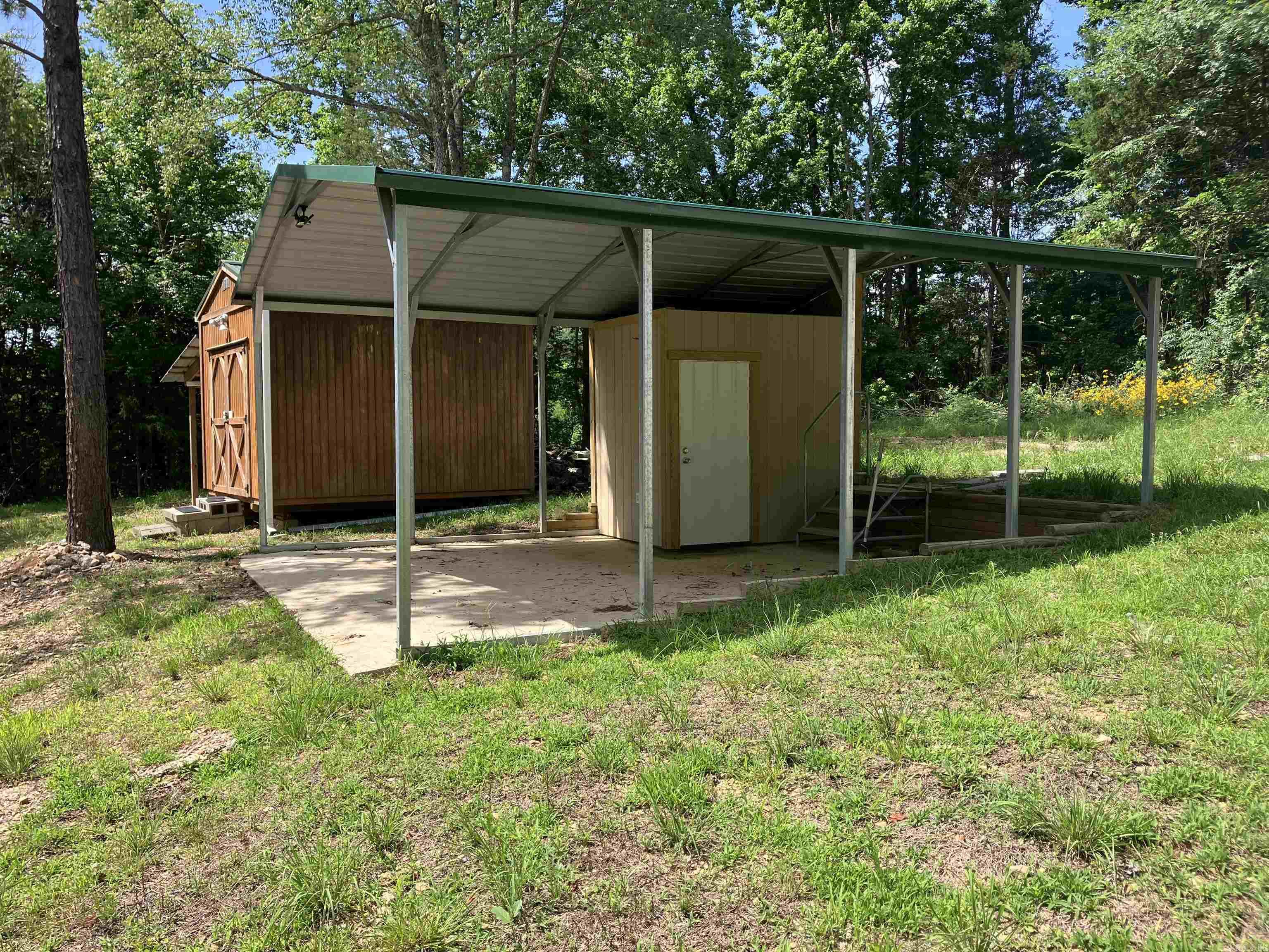 190 Waggoner St.  Norman, AR