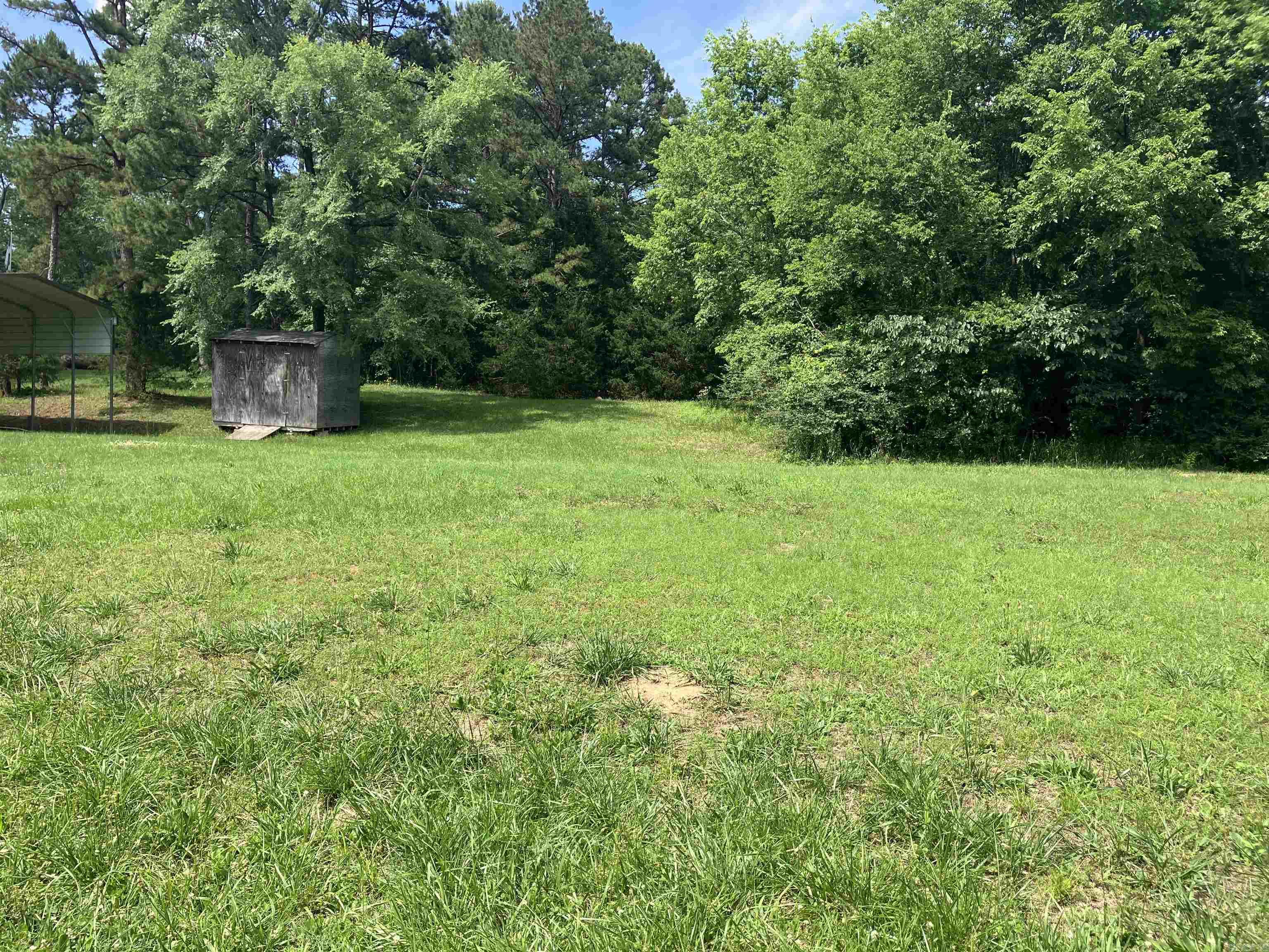 190 Waggoner St.  Norman, AR
