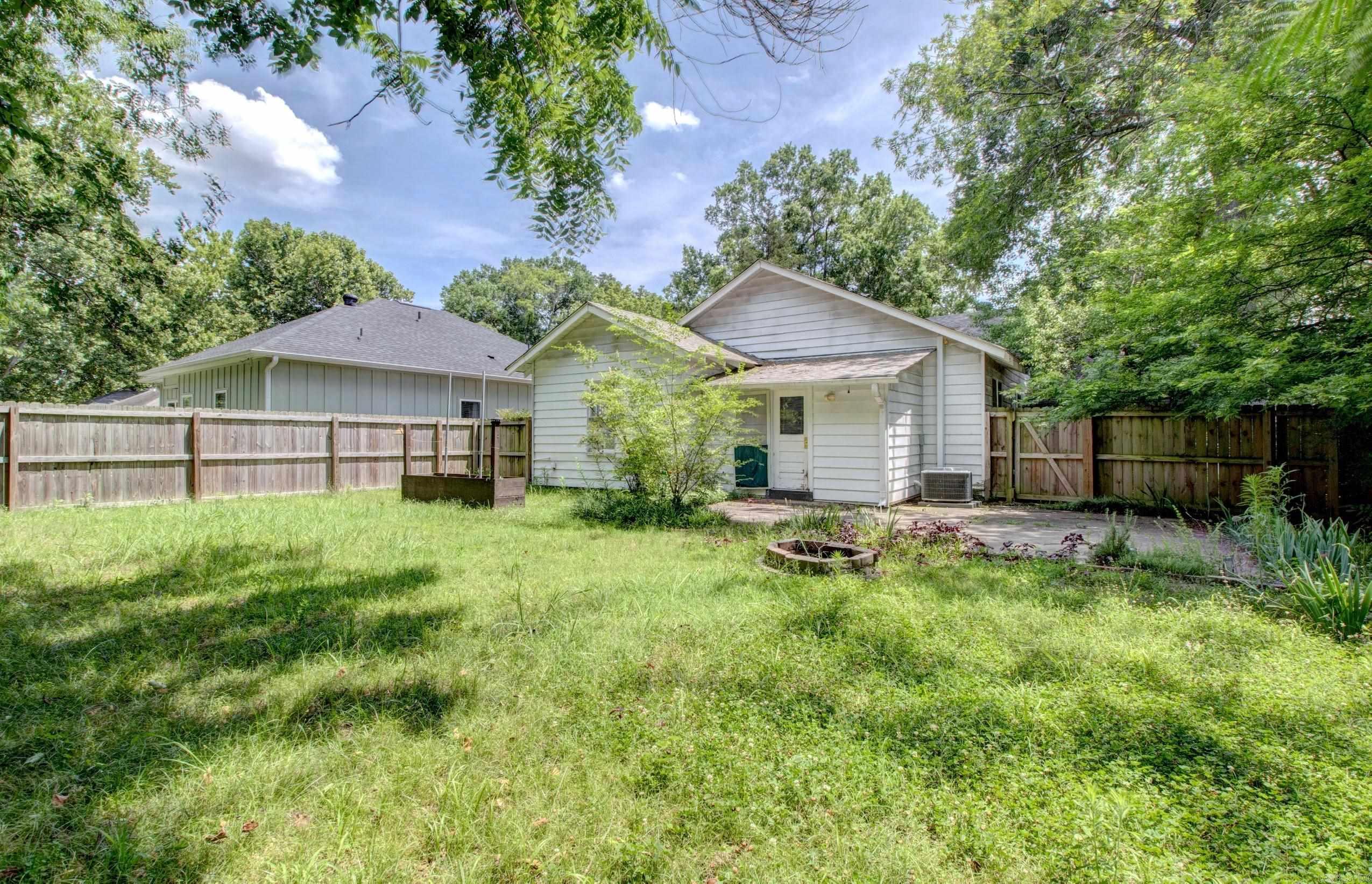 2028 Johnston  Conway, AR