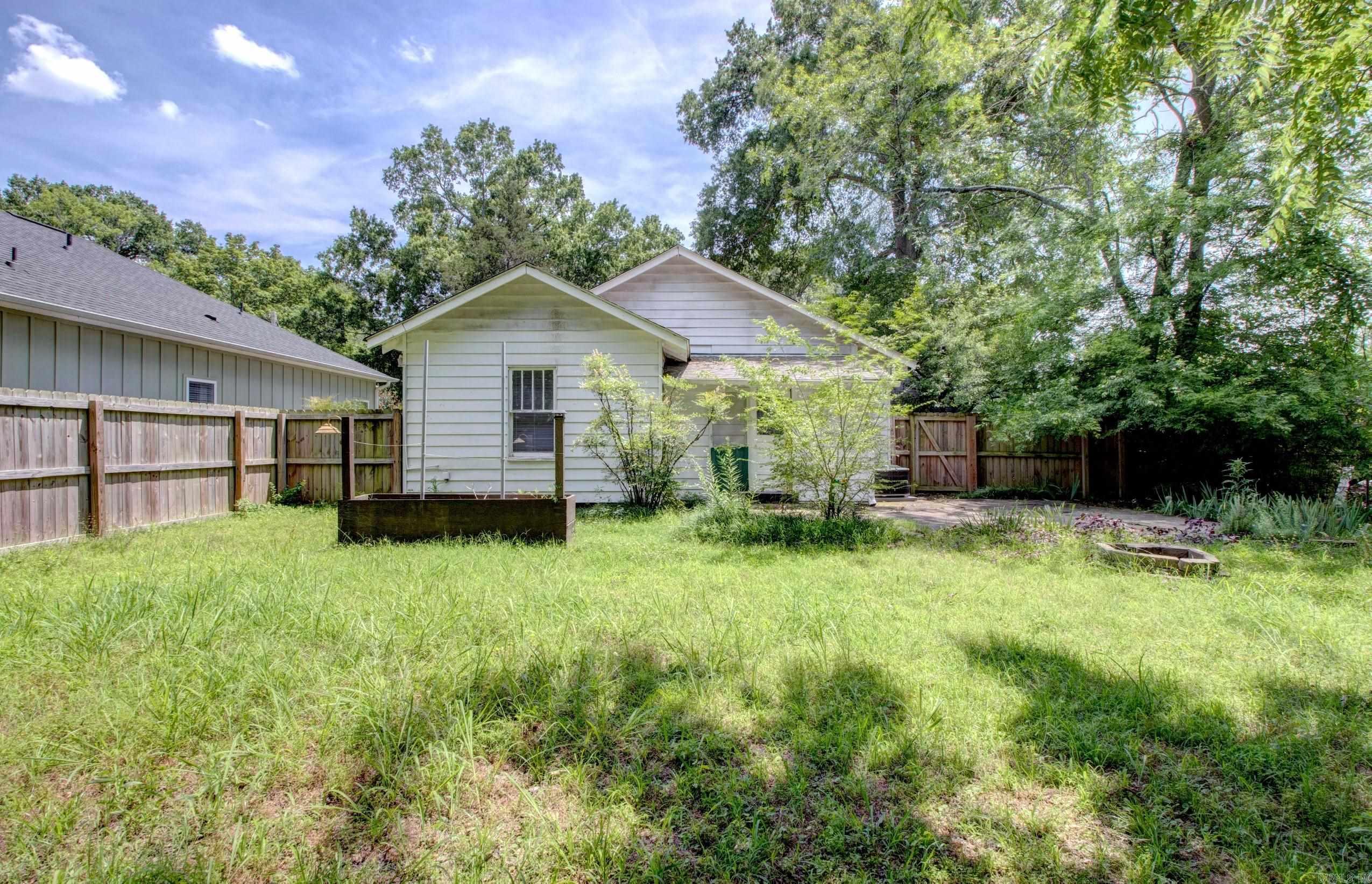2028 Johnston  Conway, AR
