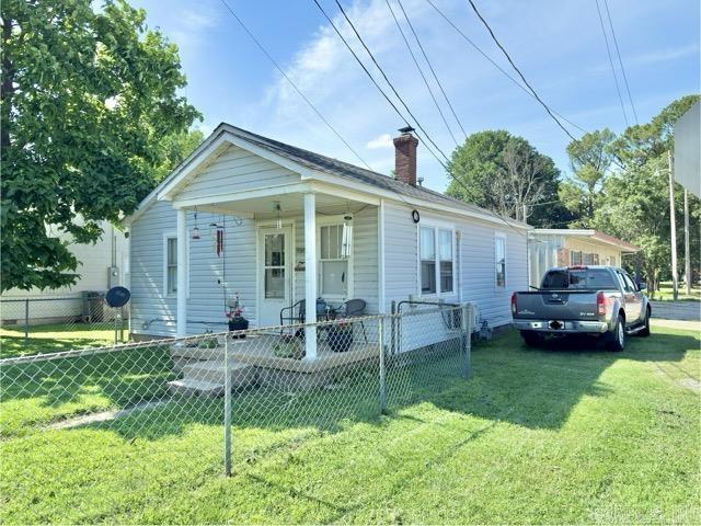 896 E Main St  Piggott, AR