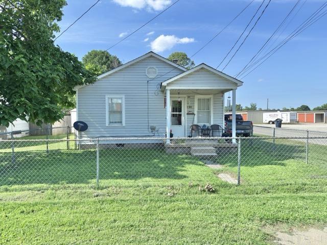 896 E Main St  Piggott, AR