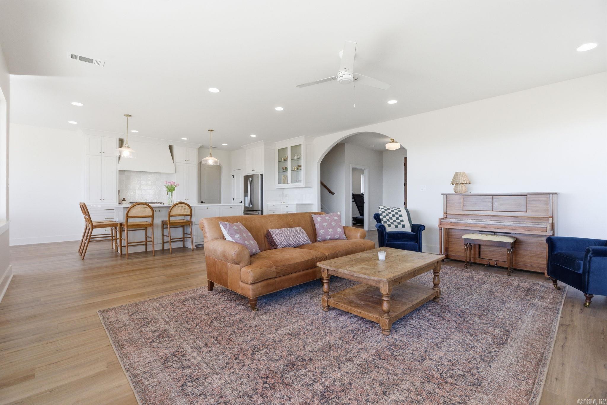 34325 Lakeview West  Roland, AR