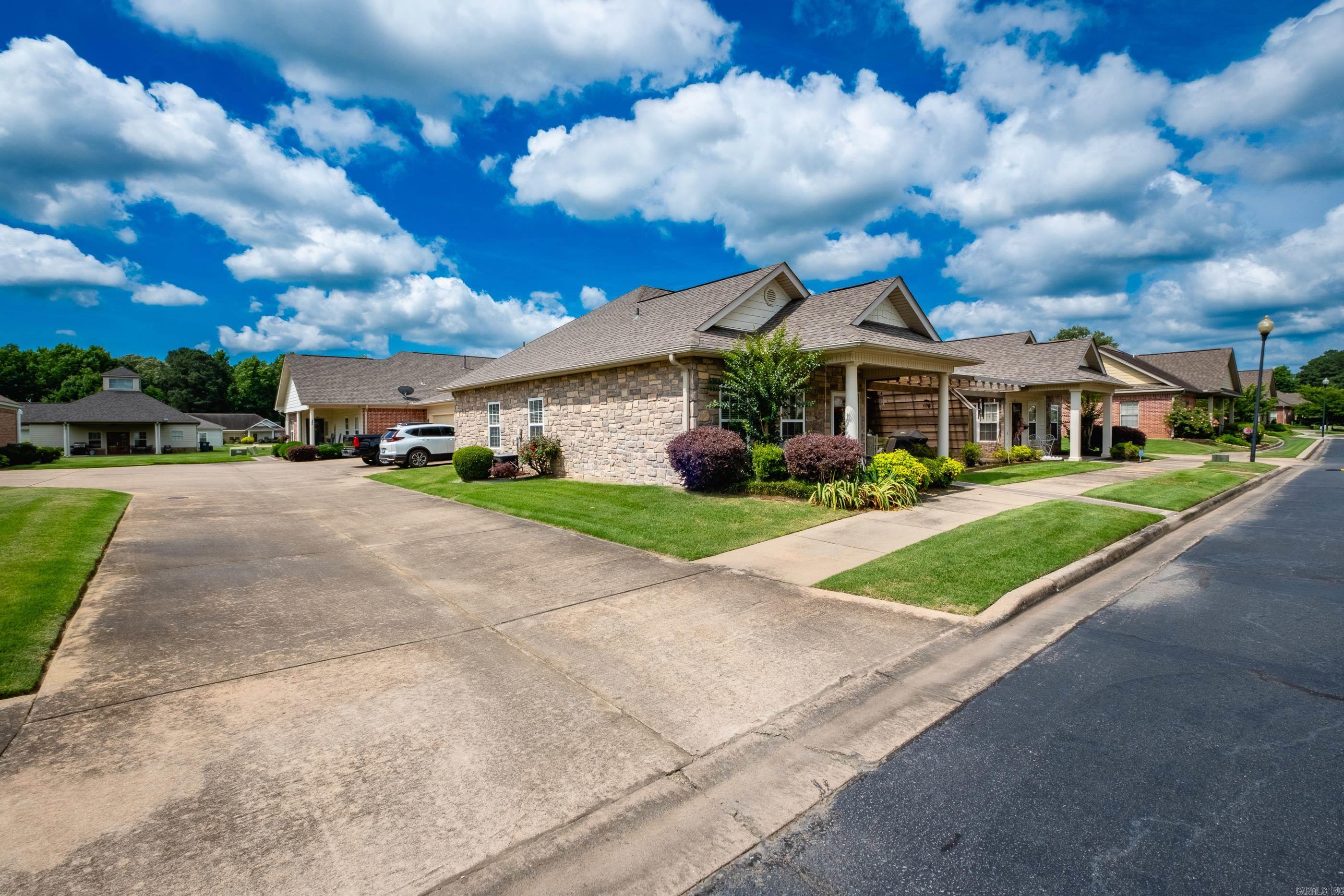 302 Stagecoach Village  Little Rock, AR