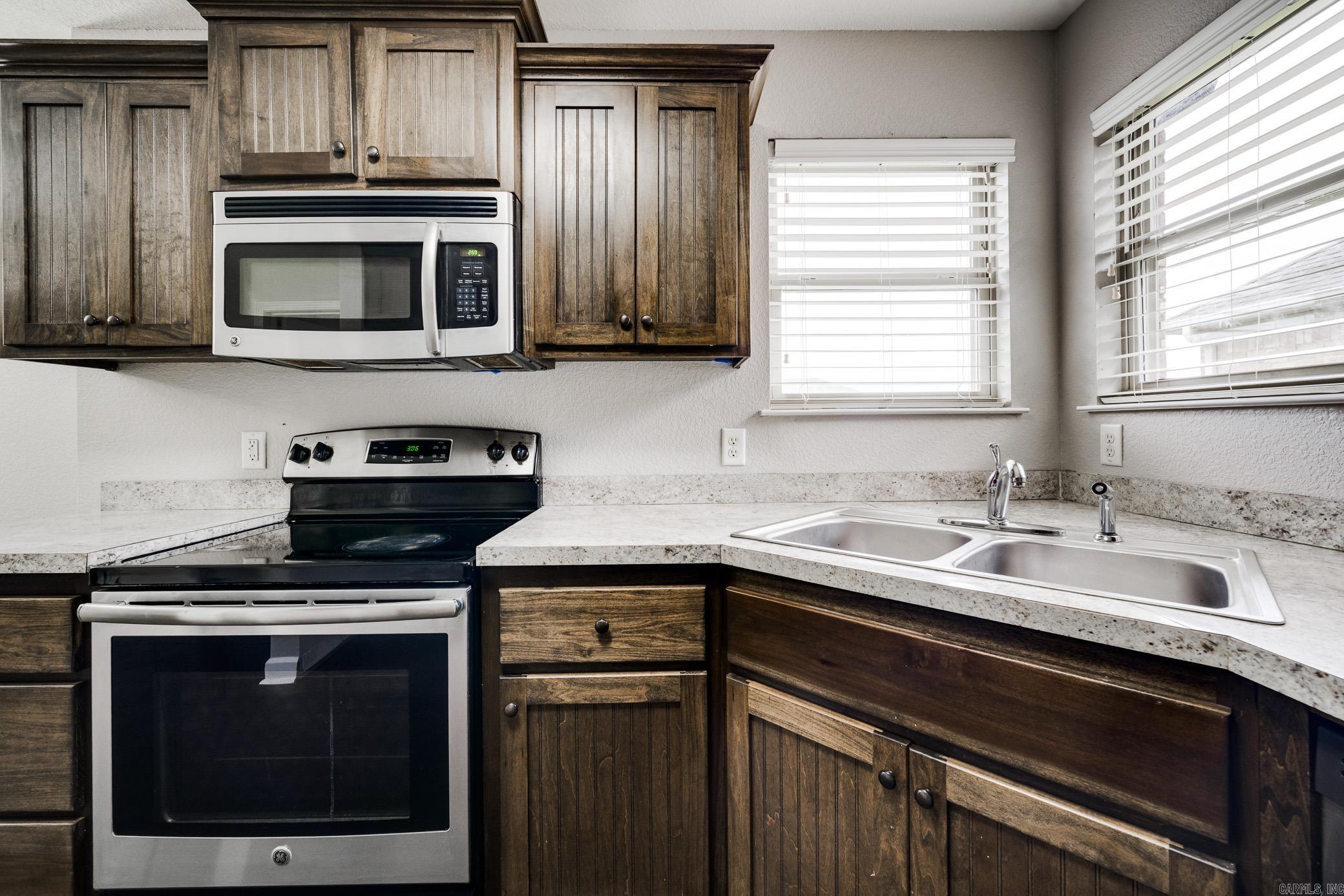1345 Acuff  Conway, AR