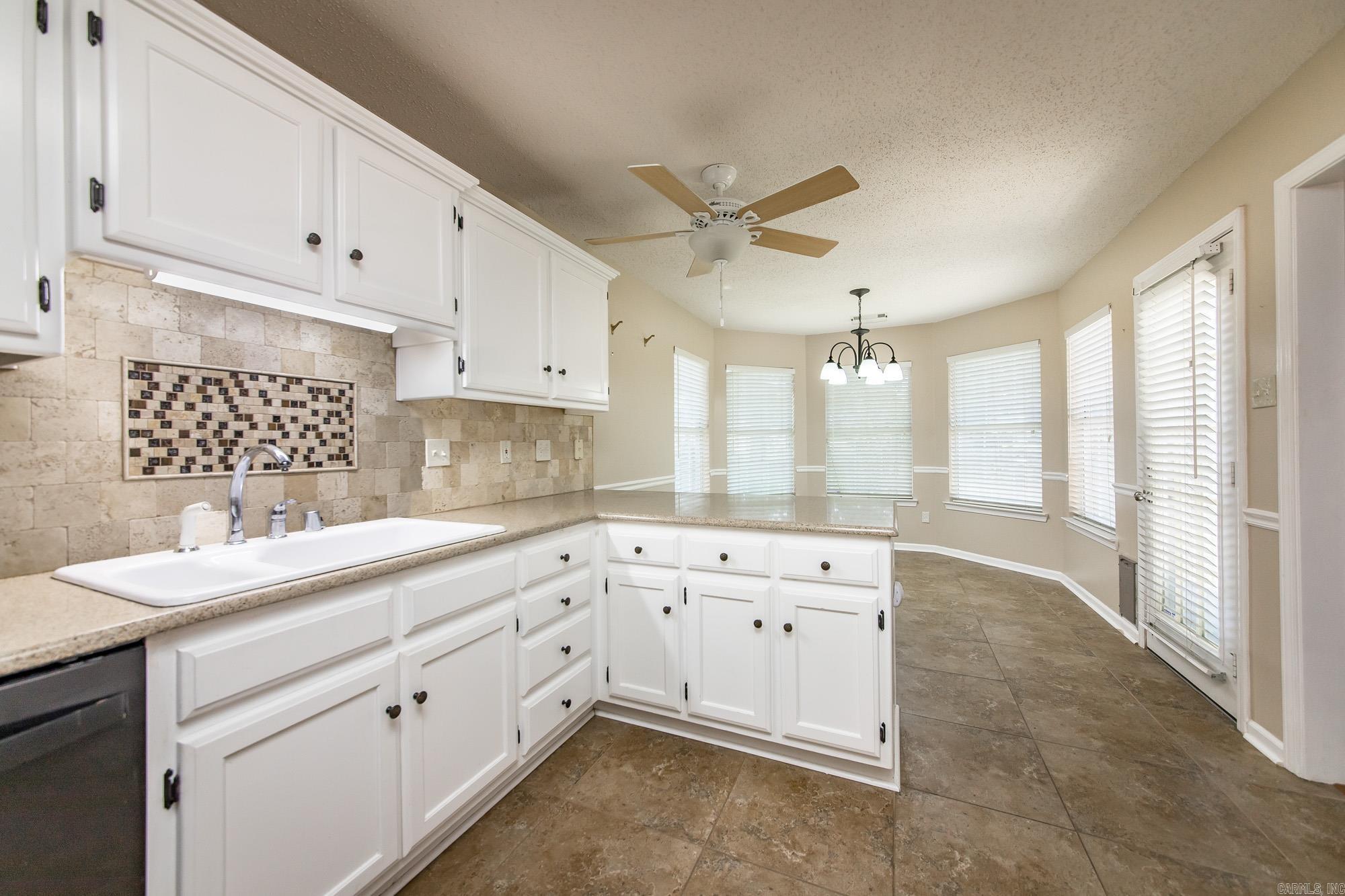 5085 Willow Glen  Sherwood, AR