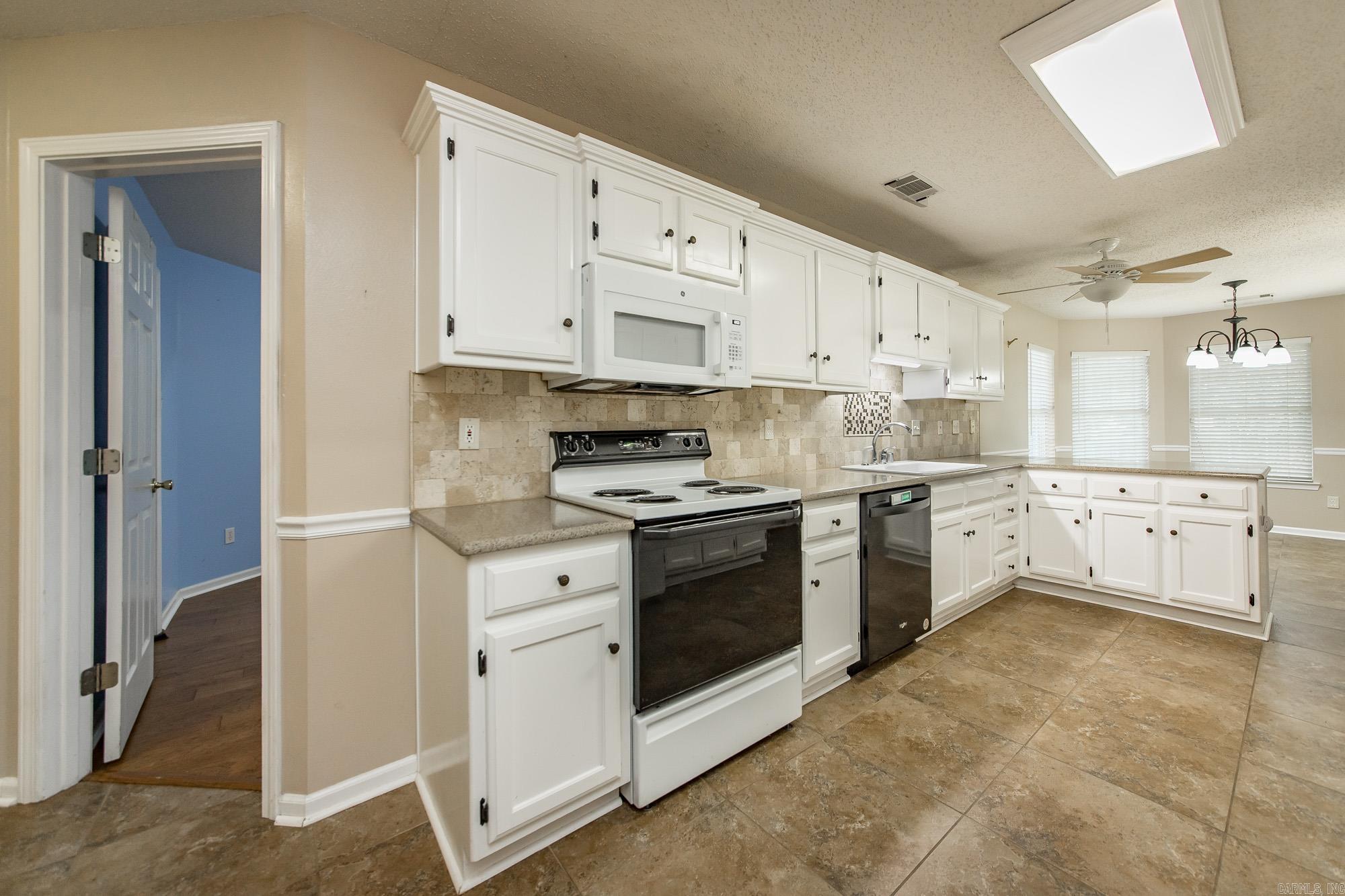 5085 Willow Glen  Sherwood, AR