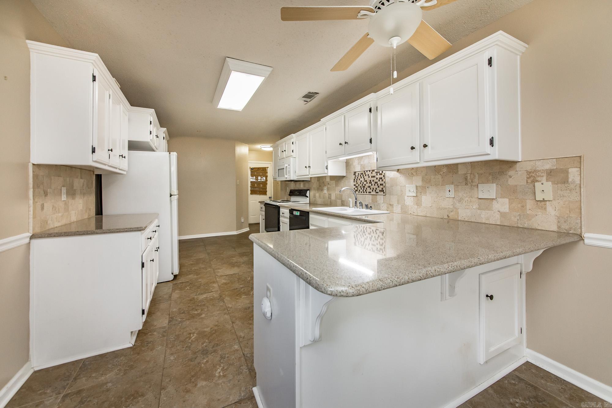 5085 Willow Glen  Sherwood, AR