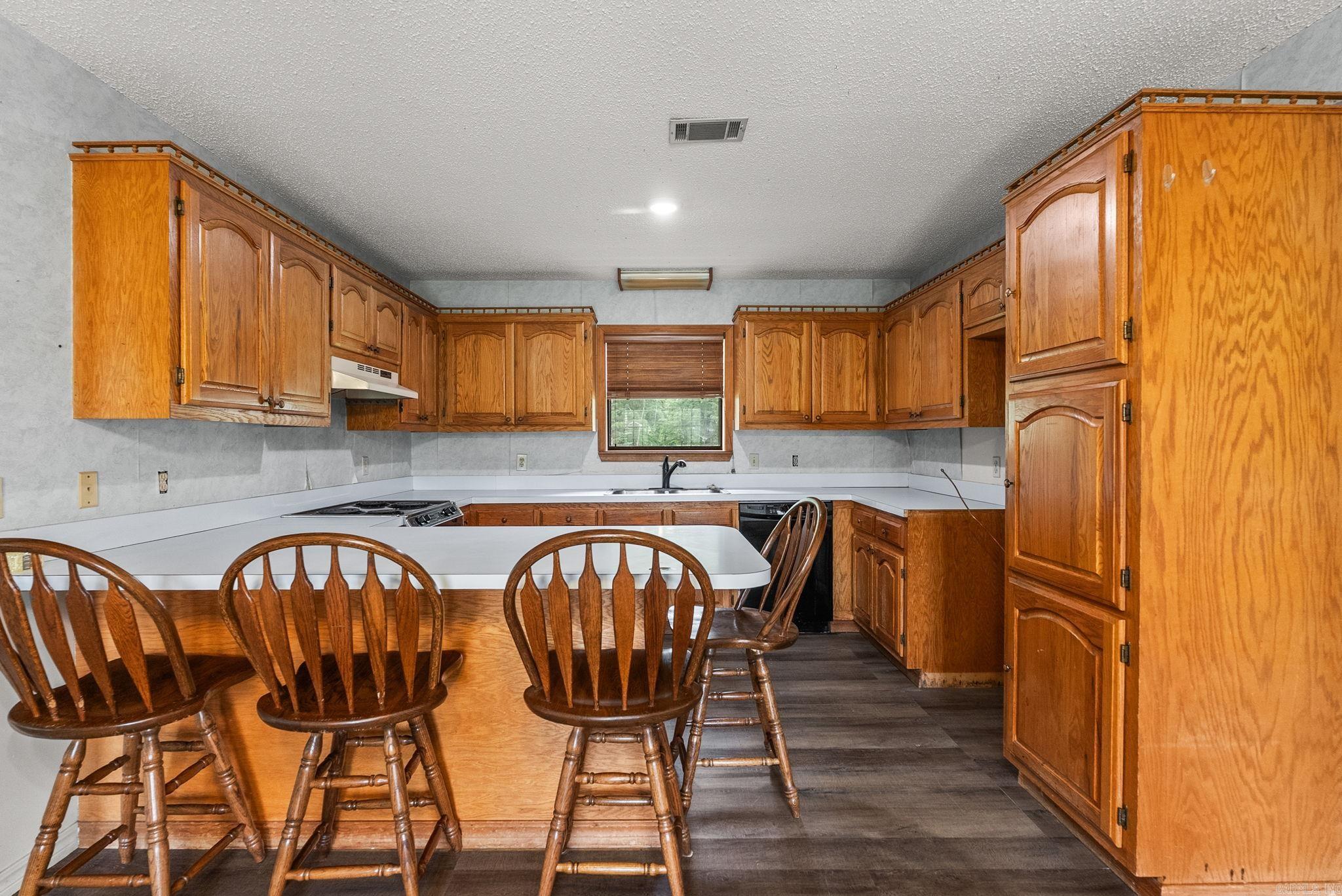 17 Oak Creek  Conway, AR