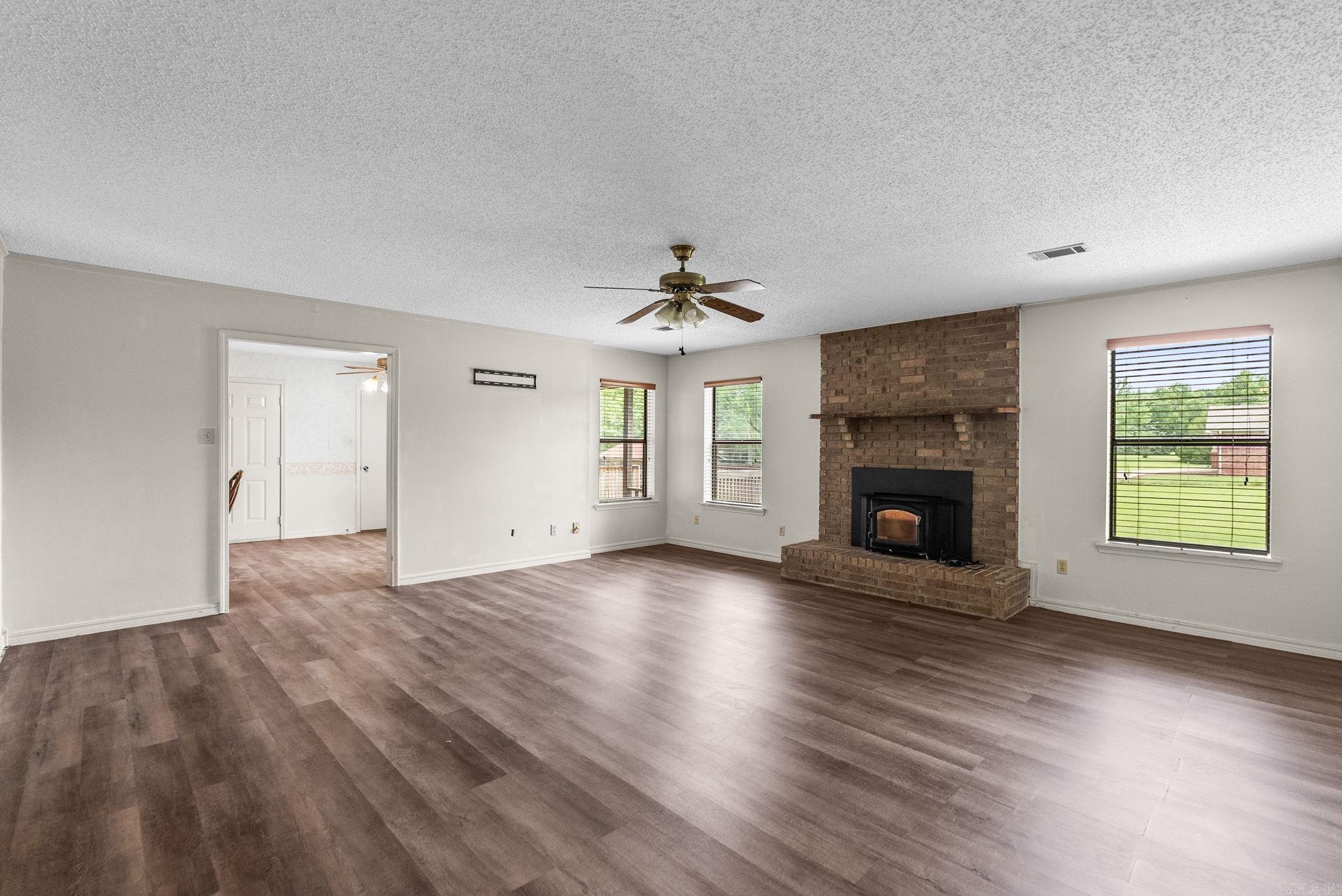 17 Oak Creek  Conway, AR